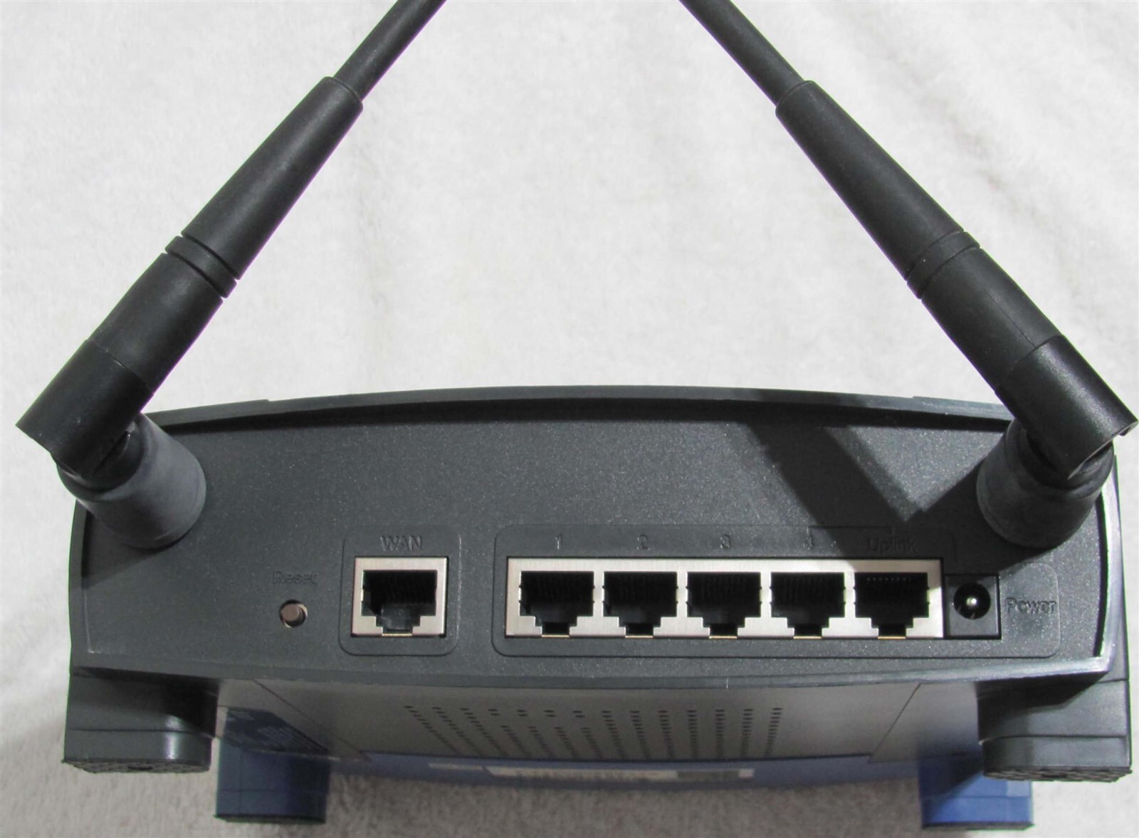 Linksys Wireless-B Broadband Router 2.4GHz 4 Port-WEP Model BEFW11S4V2 (LU)