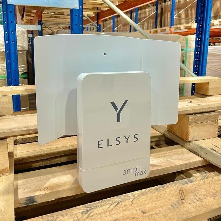 ELSYS AMPLIMAX 4G LTE Portable FWA Modem: Built-in High-Gain Antenna & SIM Slot.