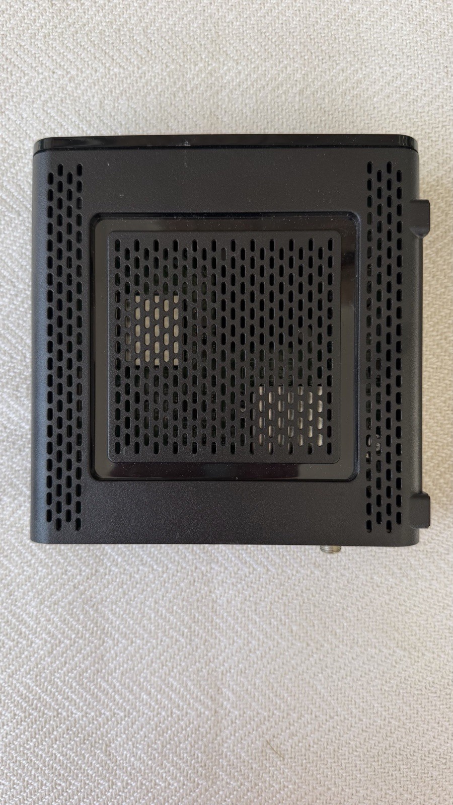ARRIS SBG10 SURFboard AC1600 Dual-Band Cable Modem Router Black