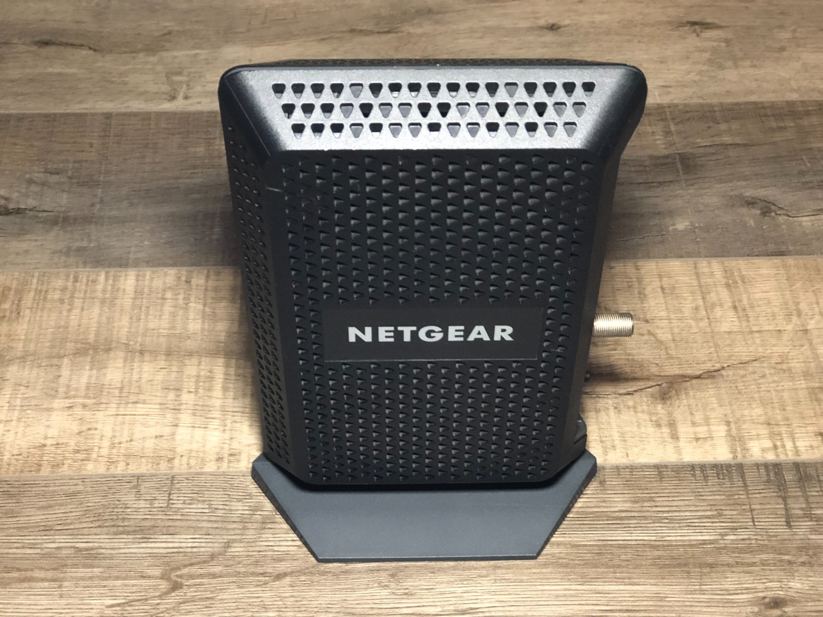 NETGEAR CM1000 1AZNAS Ultra-High Speed DOCSIS 3.1 Cable Modem with Charger & Box