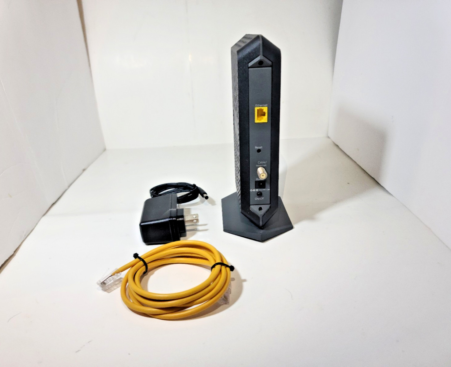 Netgear CM600 DOCSIS 3.0 Cable Modem – Tested, Complete