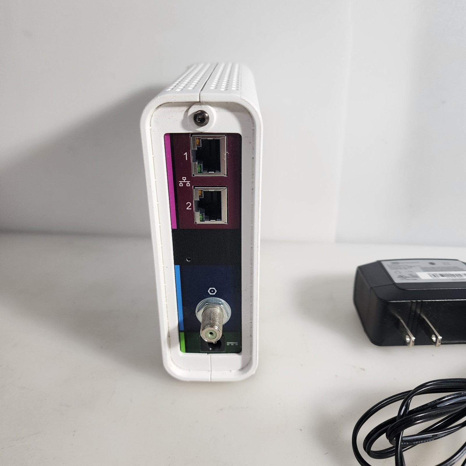 ARRIS SURFboard SB8200 DOCSIS 3.1 10 Gbps Cable Modem Dual Gigabit Ethernet Port
