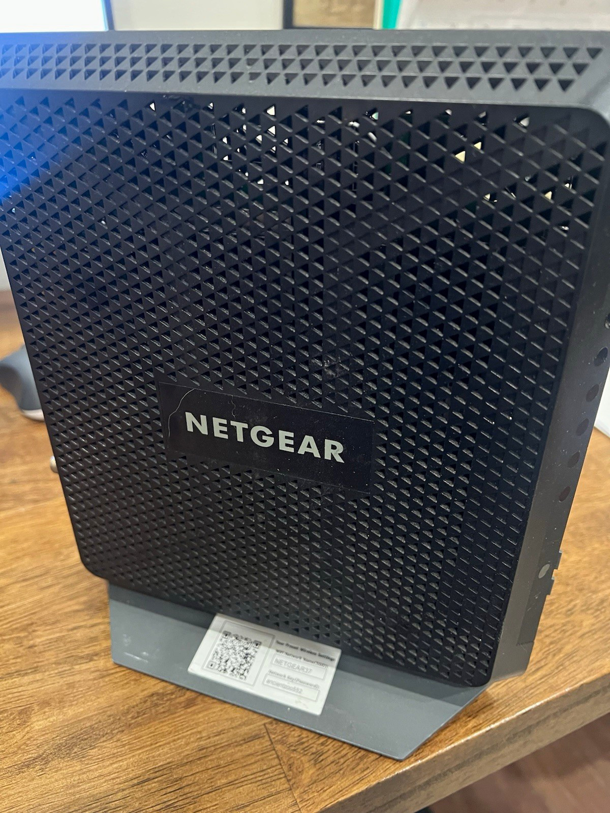 NETGEAR C7000v2 AC1900 DOCSIS 3.0 Dual-Band Cable Modem Router 4 LAN