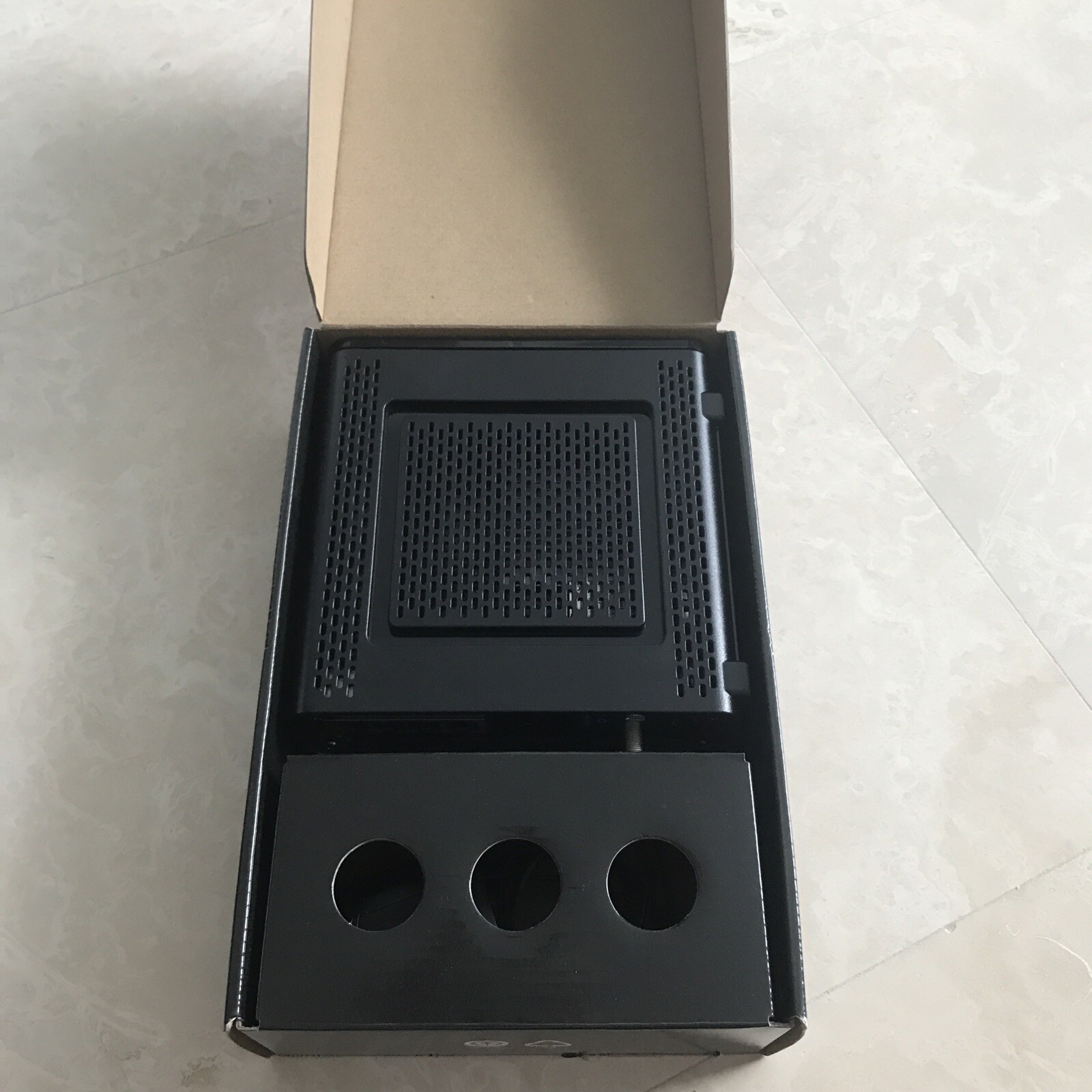 Motorola Arris SURFboard Modem& Wi-Fi Router Model SBG6580 – N300 Dual Band