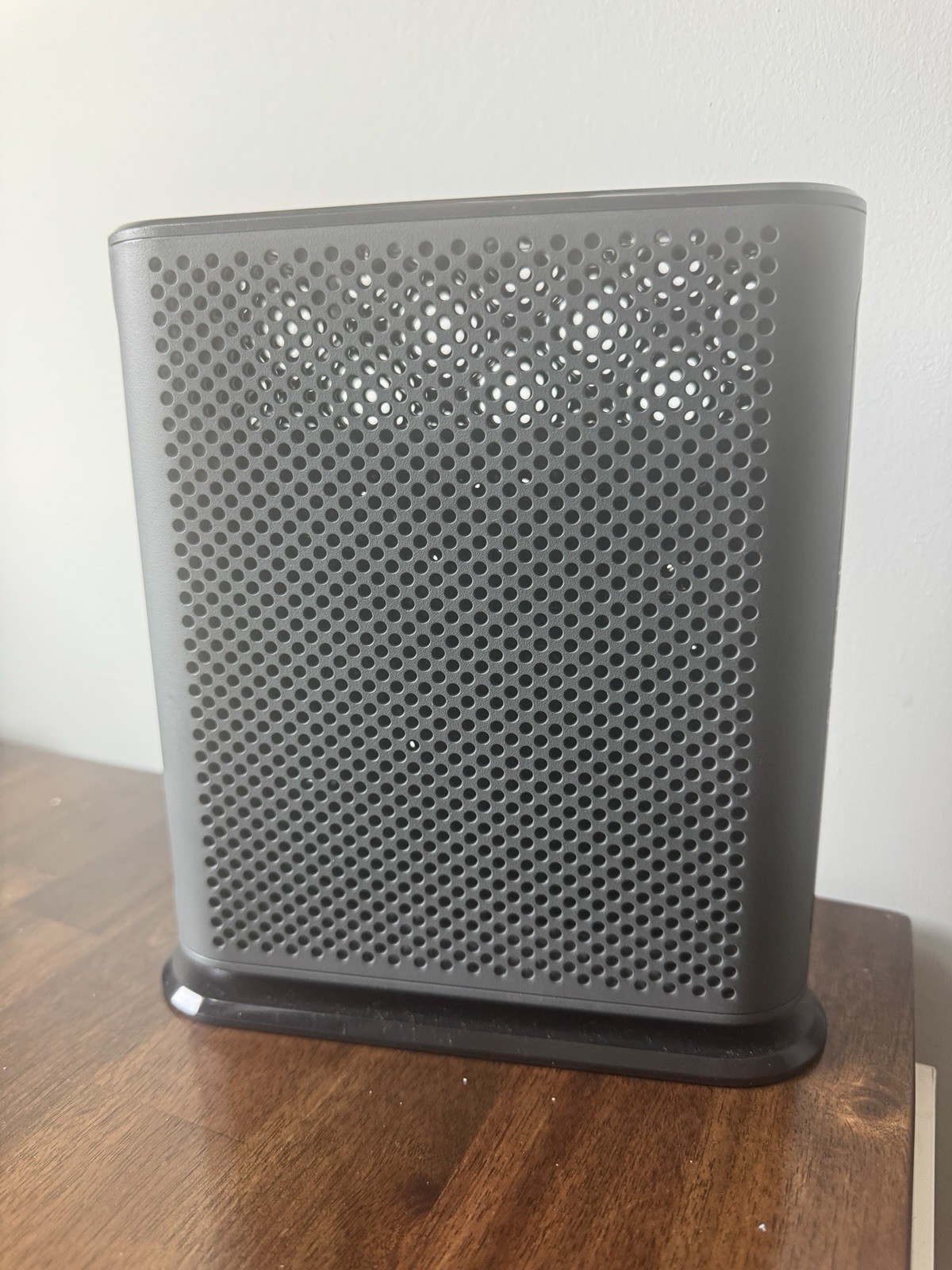 Motorola MB742010 686mbps DOCSIS 3.0 Cable Modem No Power Cable