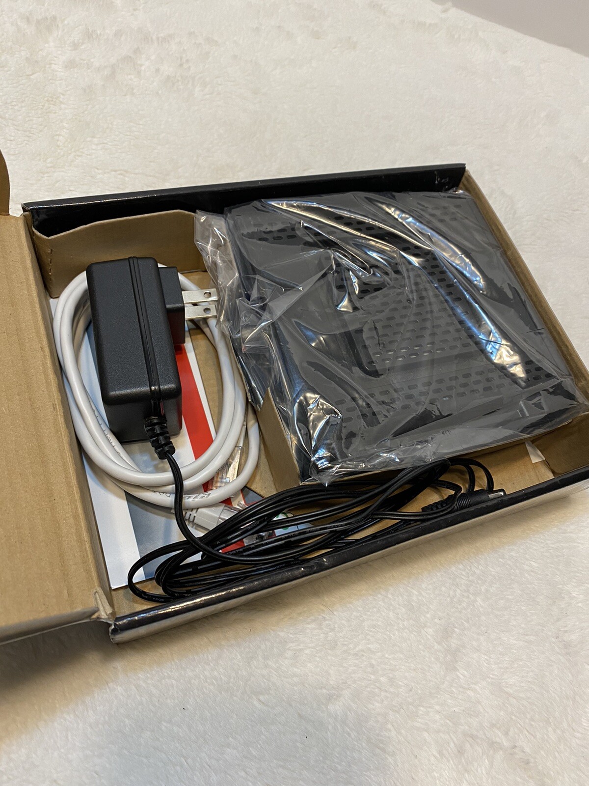 Motorola Surfboard Extreme Cable Modern Model; SB6121 Brand New