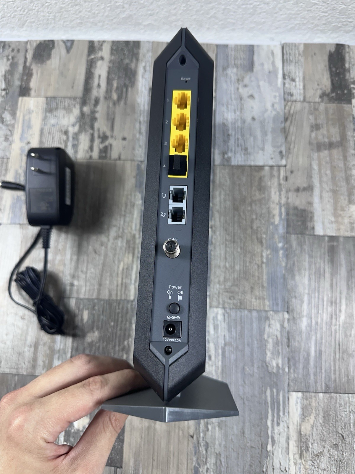 NETGEAR CM1150V Nighthawk Cable Modem for Comcast XFINITY Voice Tested Works