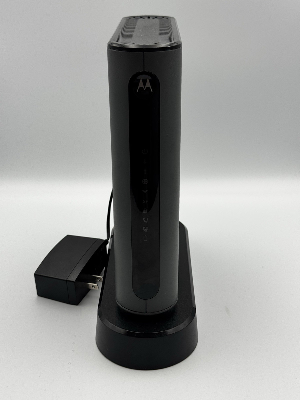 Motorola 24×8 Cable Modem + AC1900 WiFi Router + 2 Phone Line for XfinityMT7711.