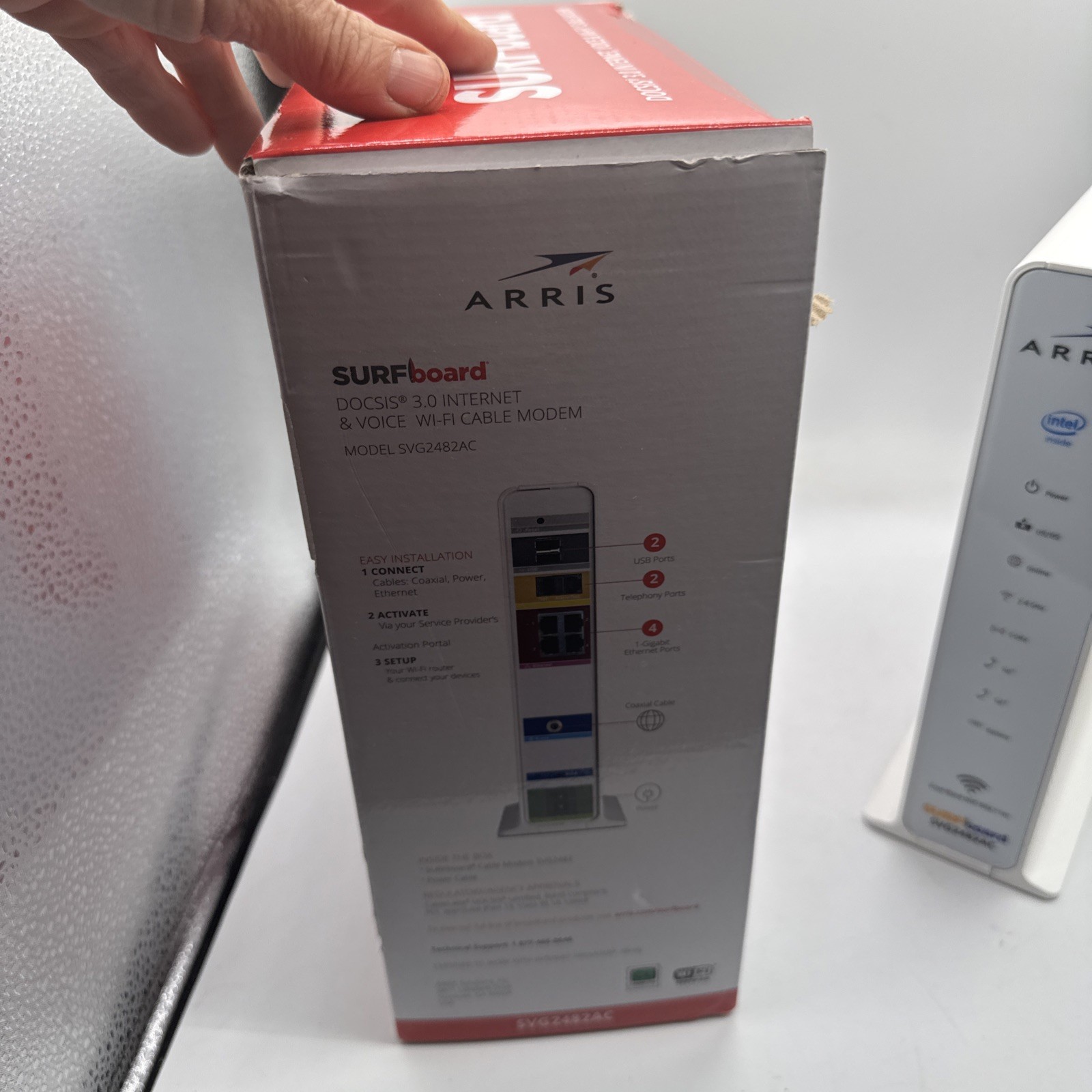 Arris Surfboard Dual Band WiFi Model SVG2482AC Torn Box 960 Mbps 32/8