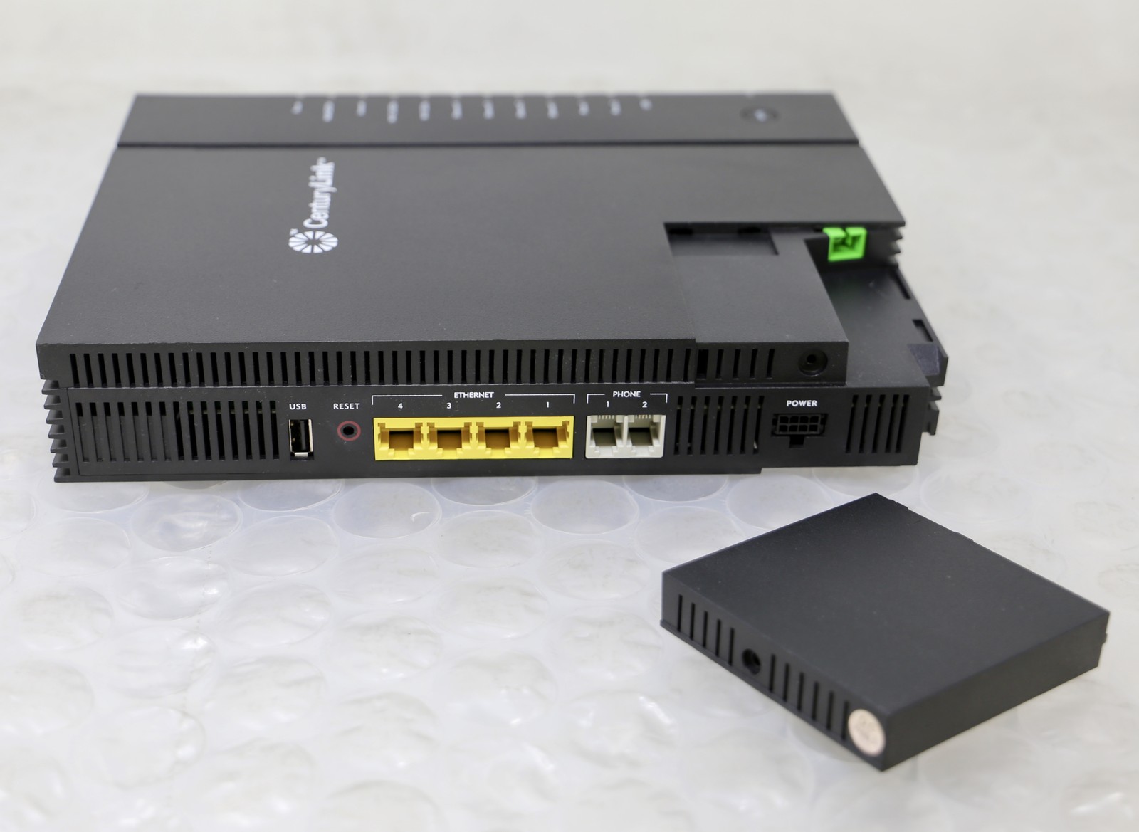 *NEW* CALIX 100-04611 – C844G GigaCenter Wireless 2.4G/5G Modems