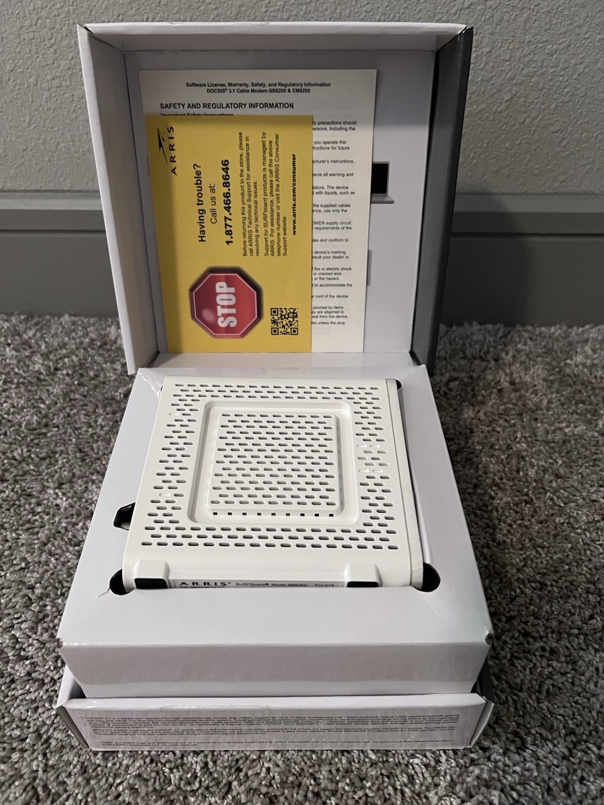 ARRIS – SURFboard SB8200 32 x 8 DOCSIS 3.1 Gig-Speed Cable Modem – WhiteModel