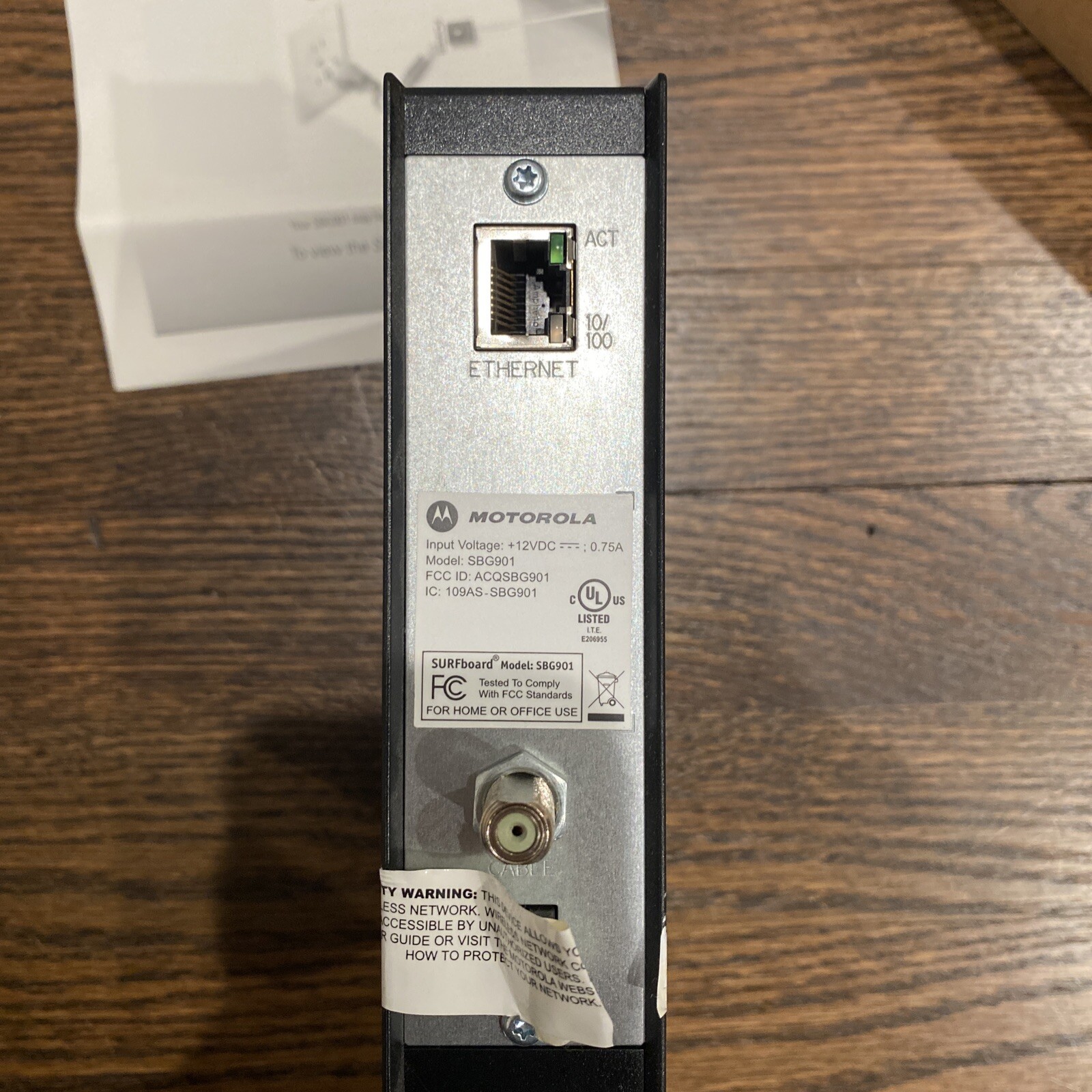Motorola SBG901 SURFboard Wireless Gateway Cable Modem