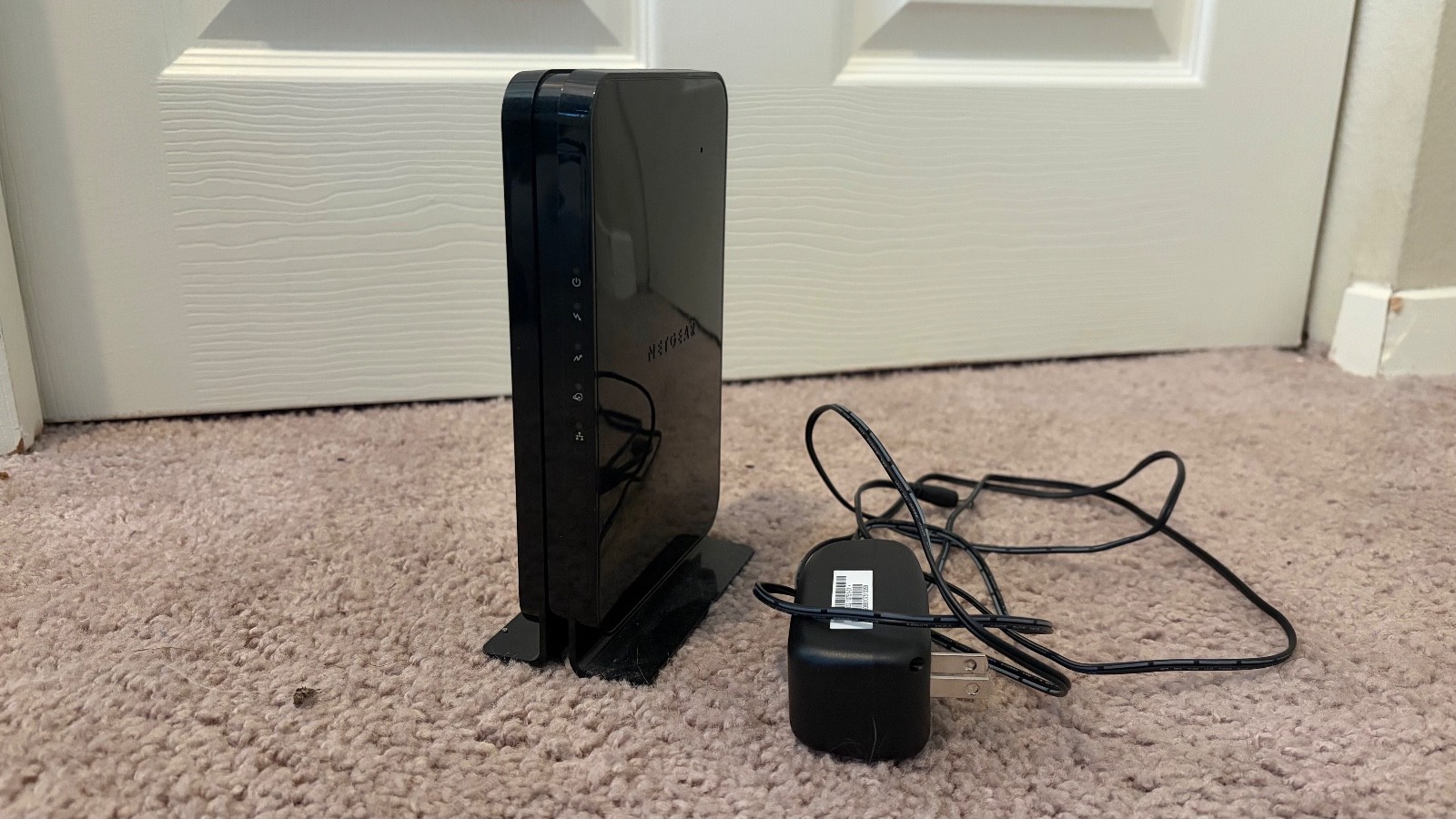 NETGEAR CM500V Cable Modem for Internet