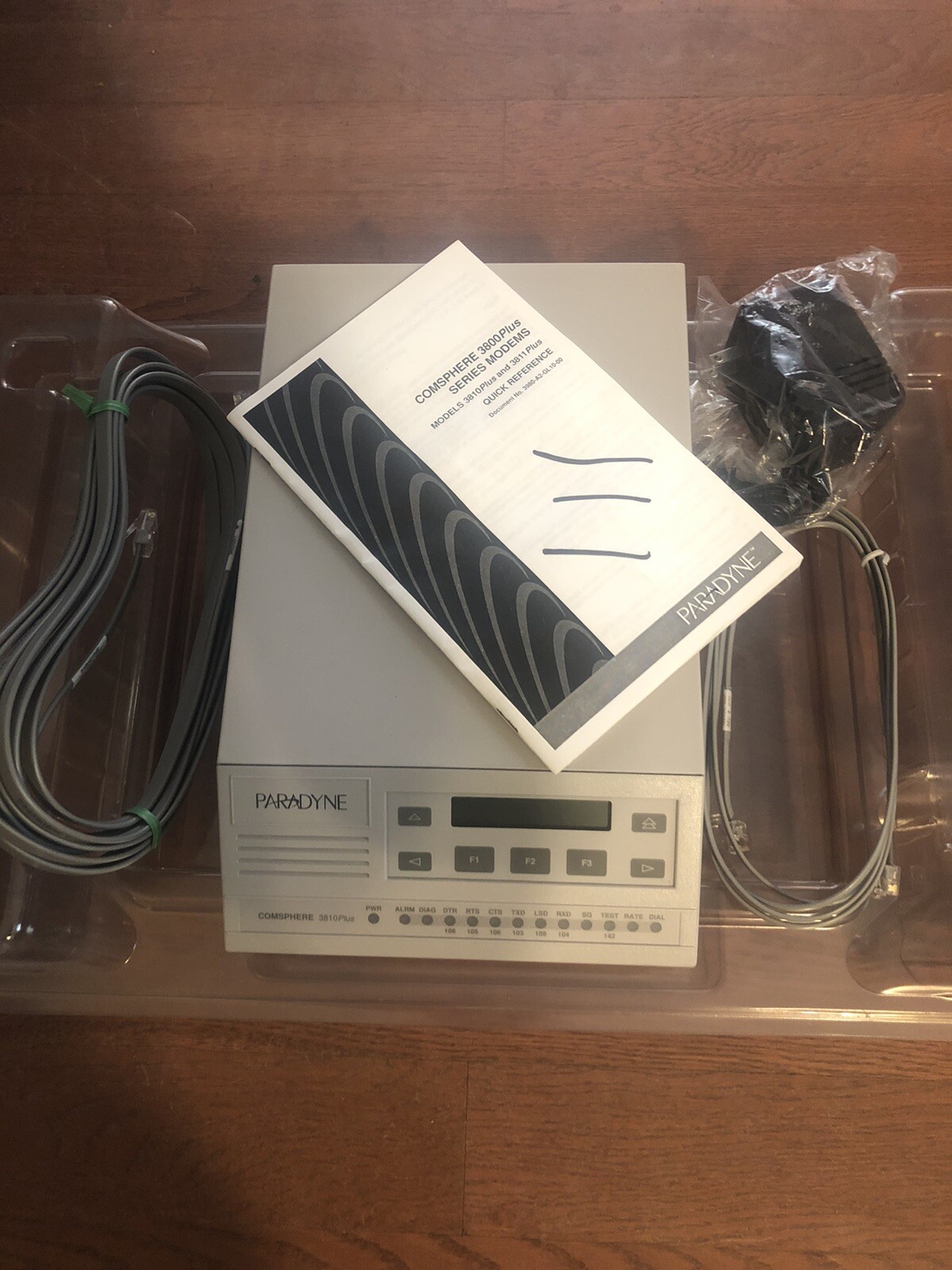 NEW PARADYNE COMSHERE 3800 PLUS MODEMS MODEM 3980-A2-201