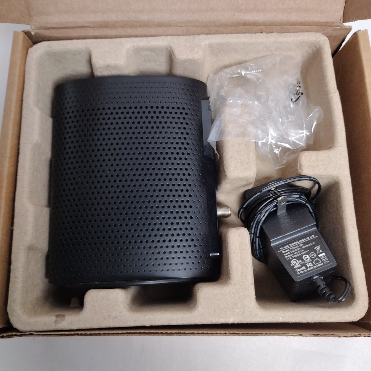 TP-LINK TC-7610 Black DOCSIS 3.0 High 686Mbps Download Speed Cable Modem