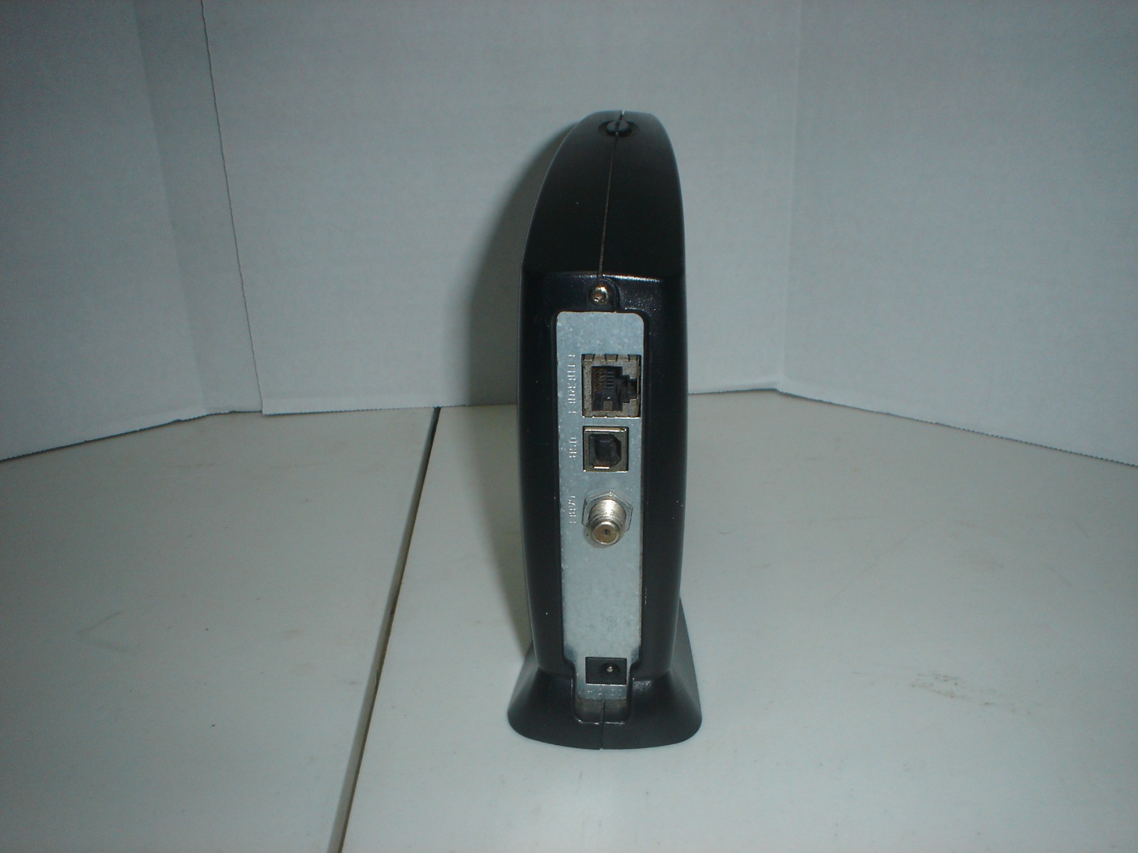 Motorola SURFboard SB5100 (501209-001-00) 38.91 Mbps – Untested