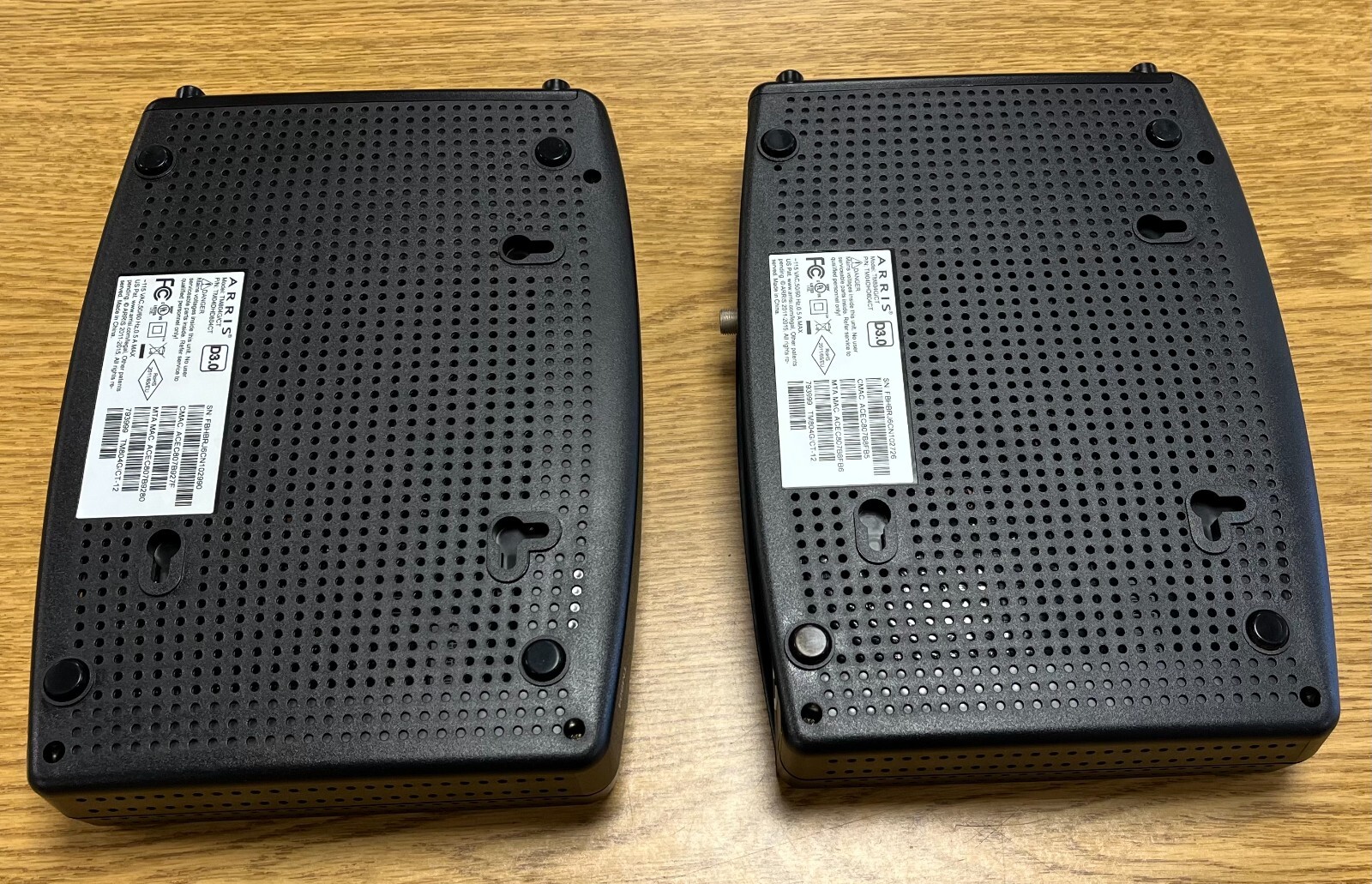 SET OF TWO: Arris TM804G/CT Doc Sis 3.0 CABLE MODEM with Power Cable TM804G D3.0