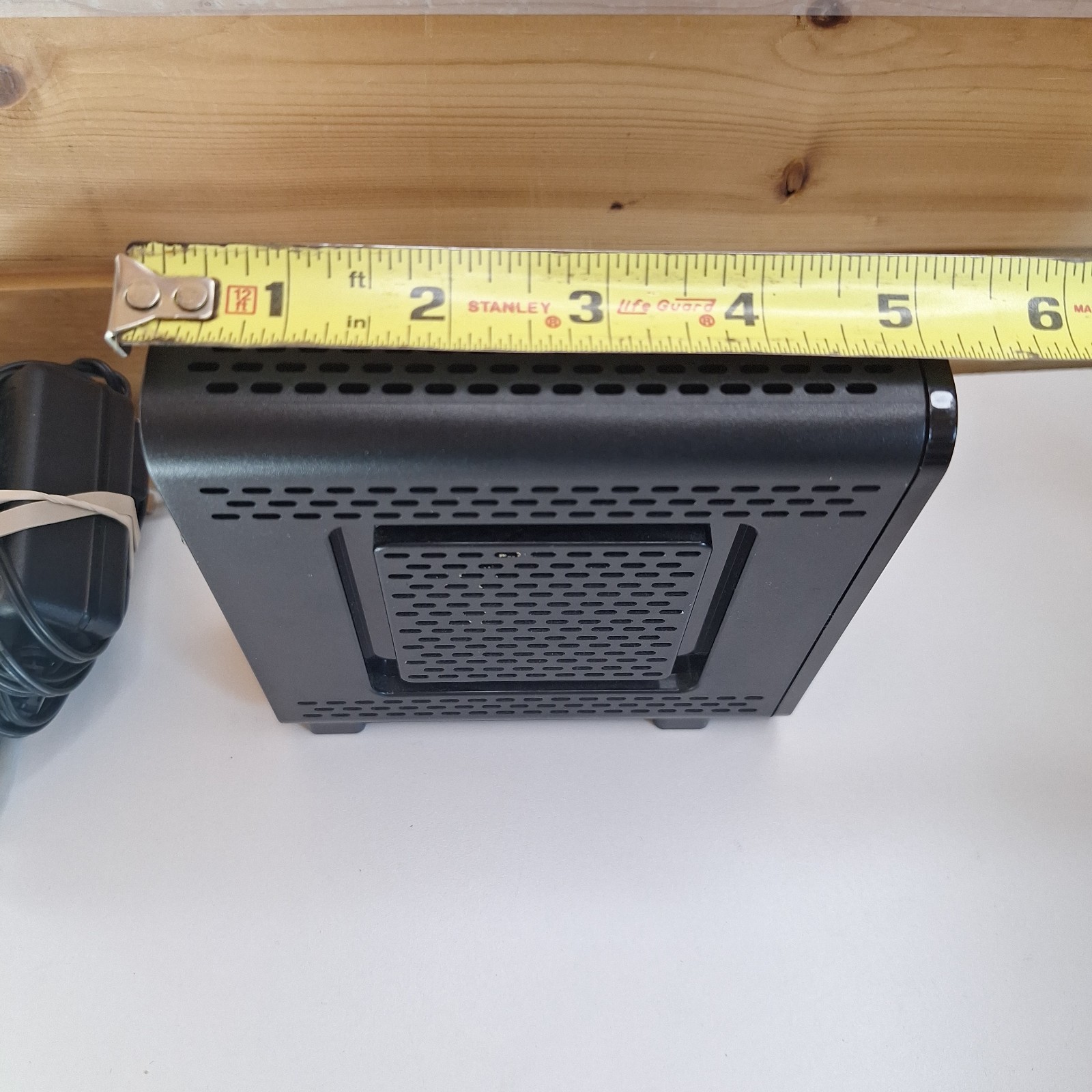 Motorola Surfboard SB6121 WiFi Cable Modem Black (575186-017-00) TESTED
