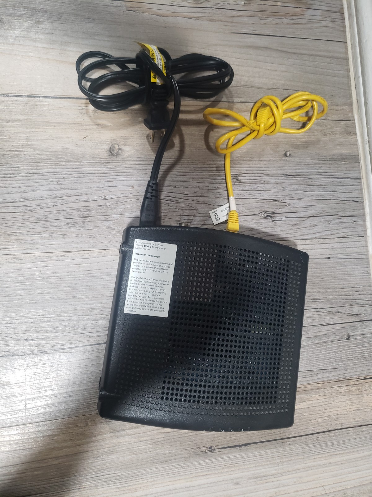 Arris TM1602 Cable Modem DOCSIS With Power Cord and Ethernet Cable