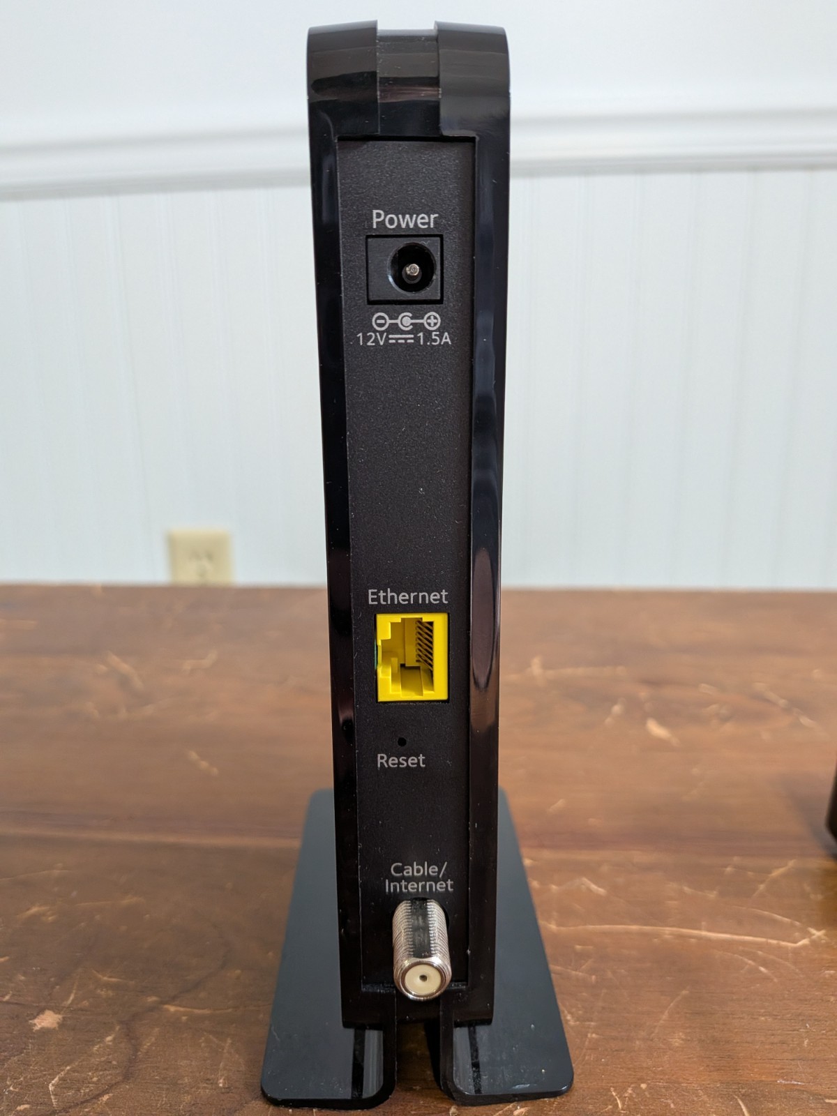 NETGEAR CM500 DOCSIS 3.0 Cable Modem 680 Mbps w/ Power Adapter