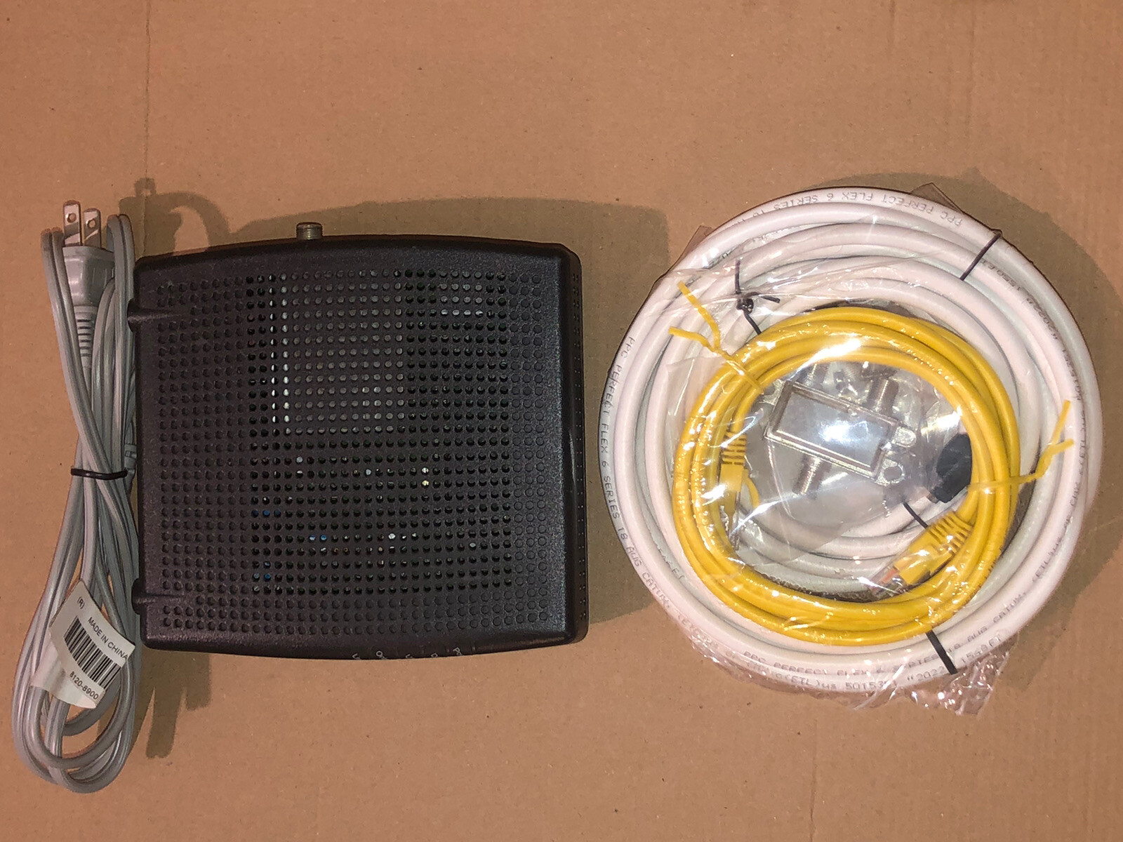 ARRIS CM820A Cable Modem DOCSIS 3.0 and Installation Wire Kit