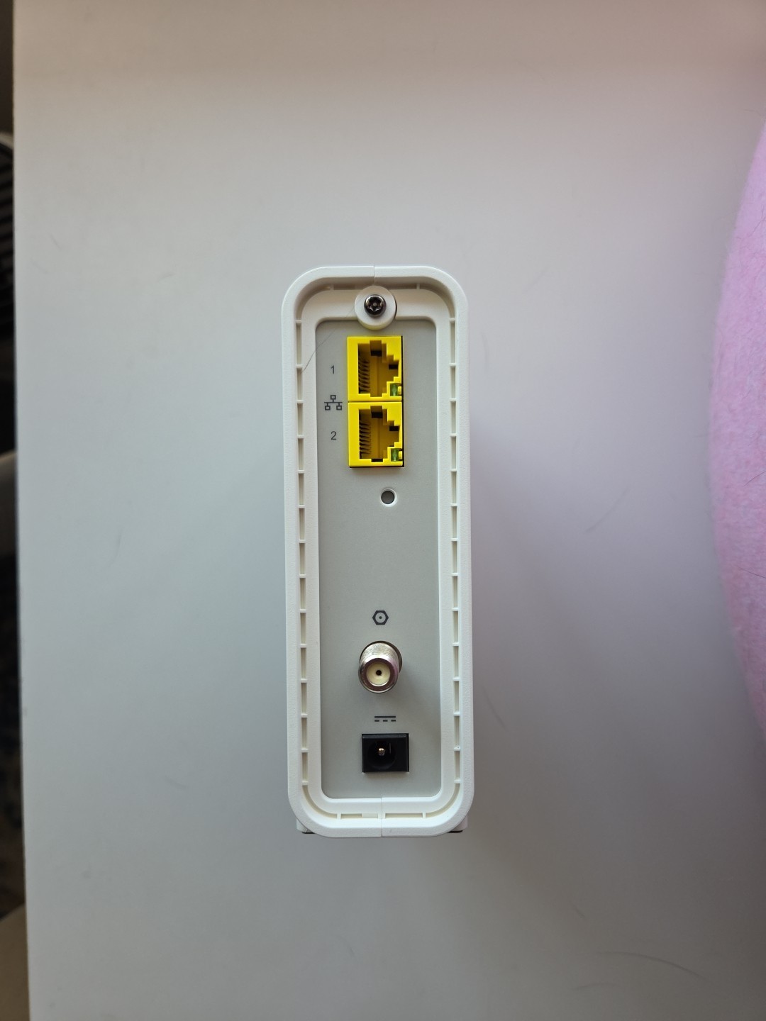 ARRIS SURFboard SB8200v3