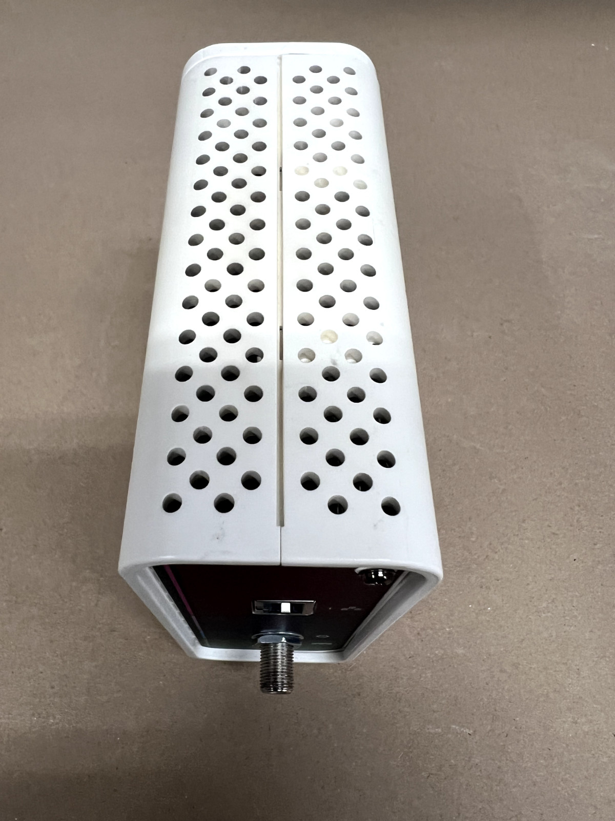 ARRIS SB6183 686 Mbps Cable Modem, White 592431-003