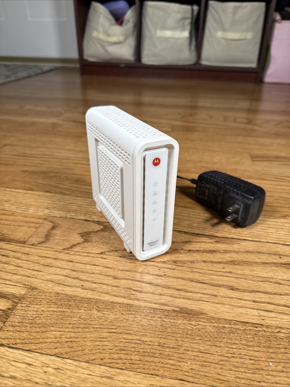 ARRIS SURFboard SB6141 Cable Modem w/ Power Supply