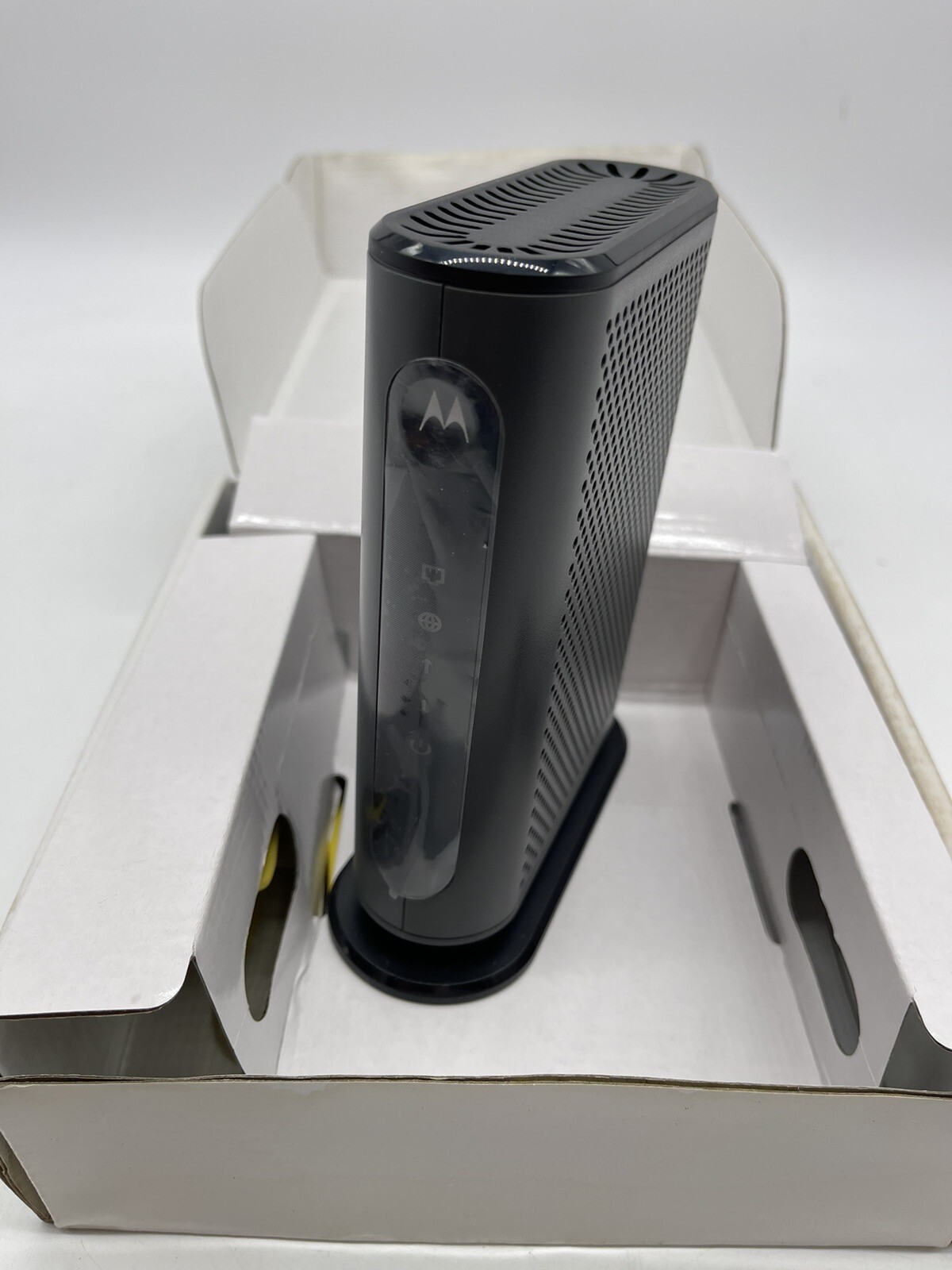 Motorola 8×4 Cable Modem, Model MB 7220, Docsis 3.0