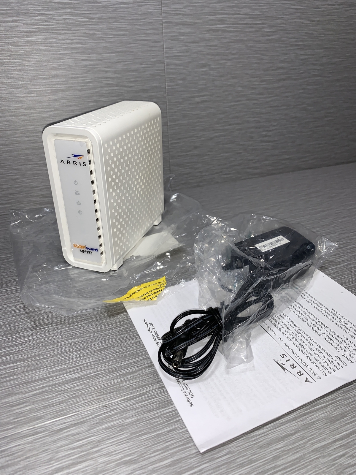 Arris SB6183 Surfboard Docsis 3.0 686 Mbps Cable 16X4 Channels Modem W/ Cord