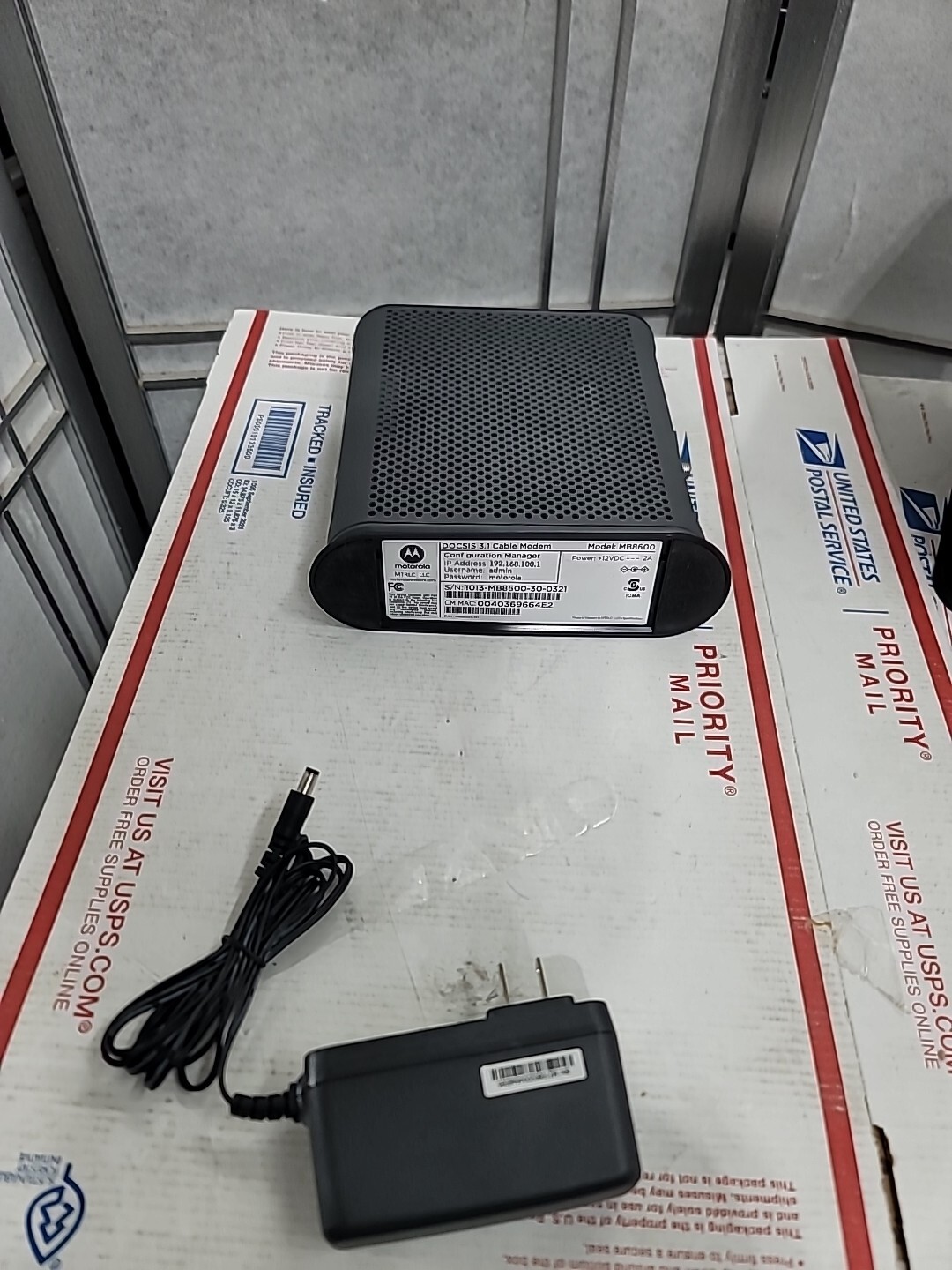 Motorola MB8600 DOCSIS 3.1 Cable – Black OPEN BOX FAST FREE SHIPPING
