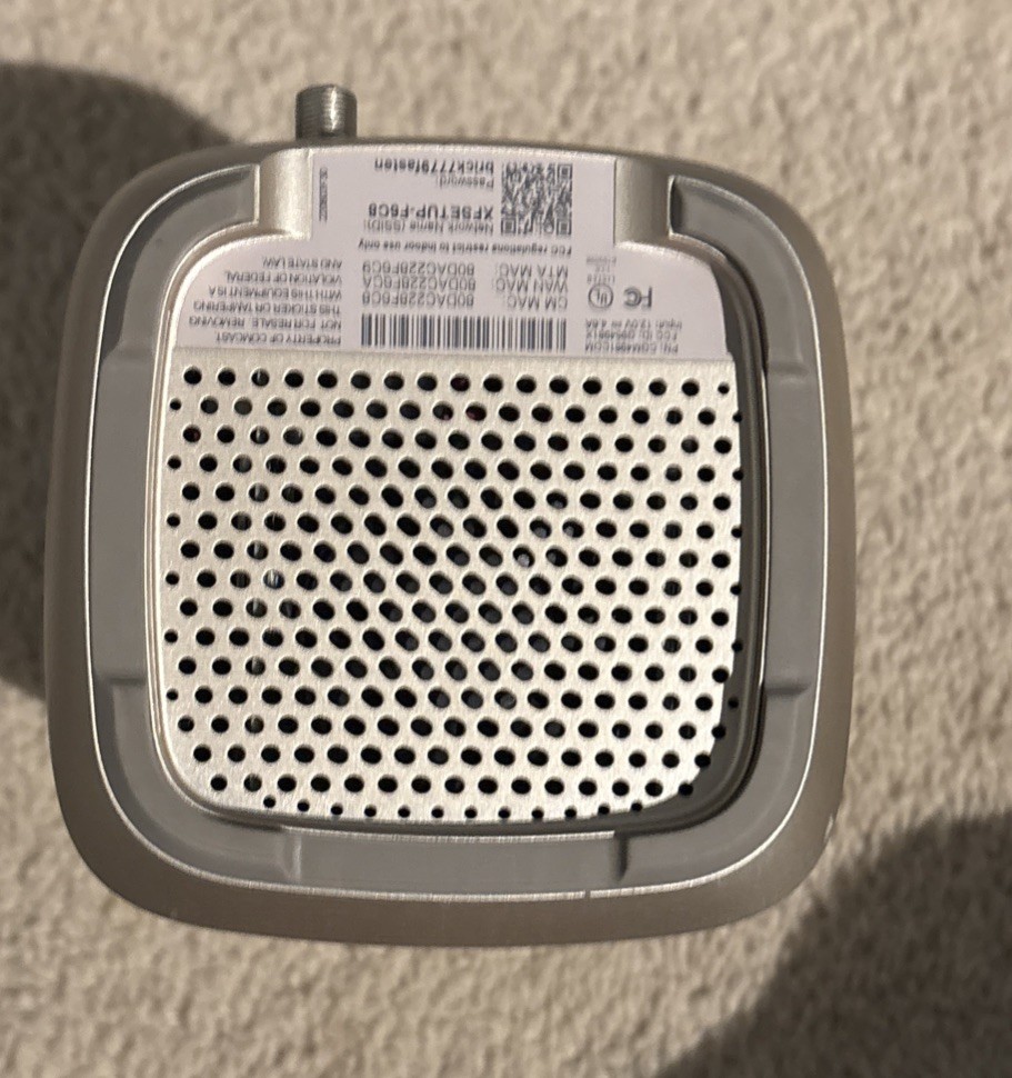 Xfinity xFi Gateway Router XB8-T Triband Wifi CGM4981COM Works No Cord