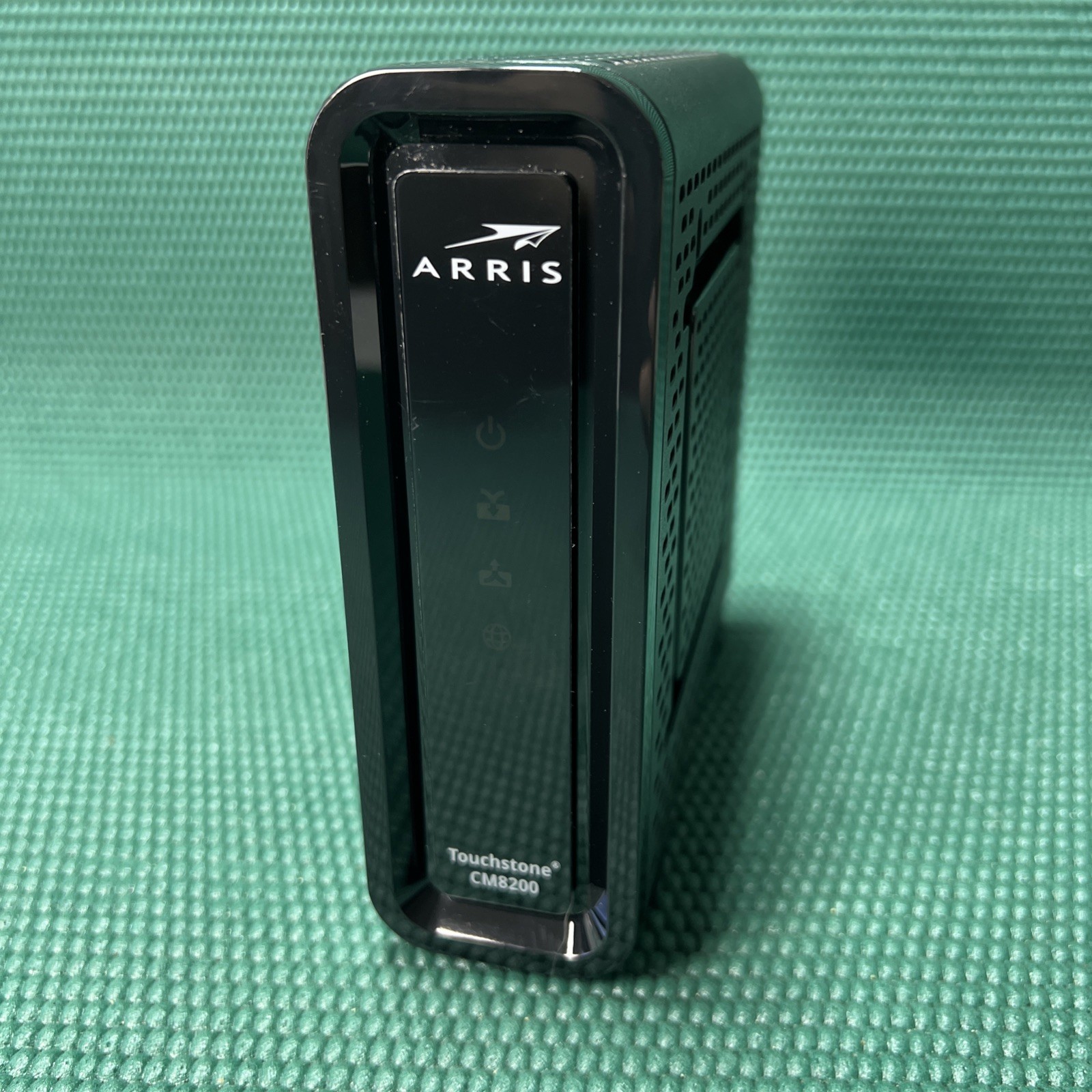 ARRIS Touchstone CM8200A DOCSIS 3.1 Ultra Fast Cable Modem – Black