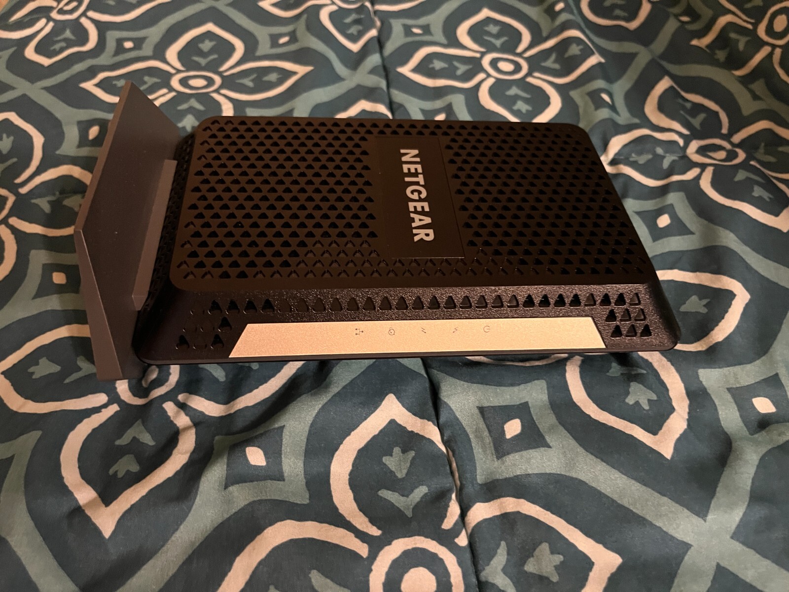 Netgear CM1000v2 Nighthawk DOCSIS 3.1 Cable Modem, NO POWER CORD