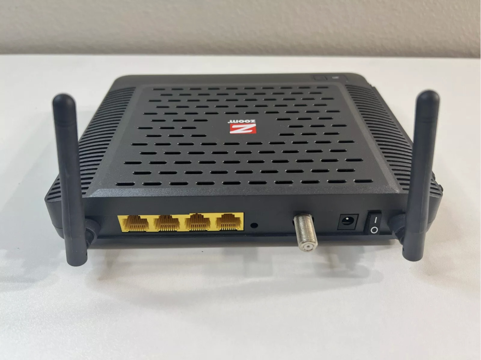 Zoom Docsis 3.0 Cable Modem With Wireless-N And Gigabit Ethernet Model 5352