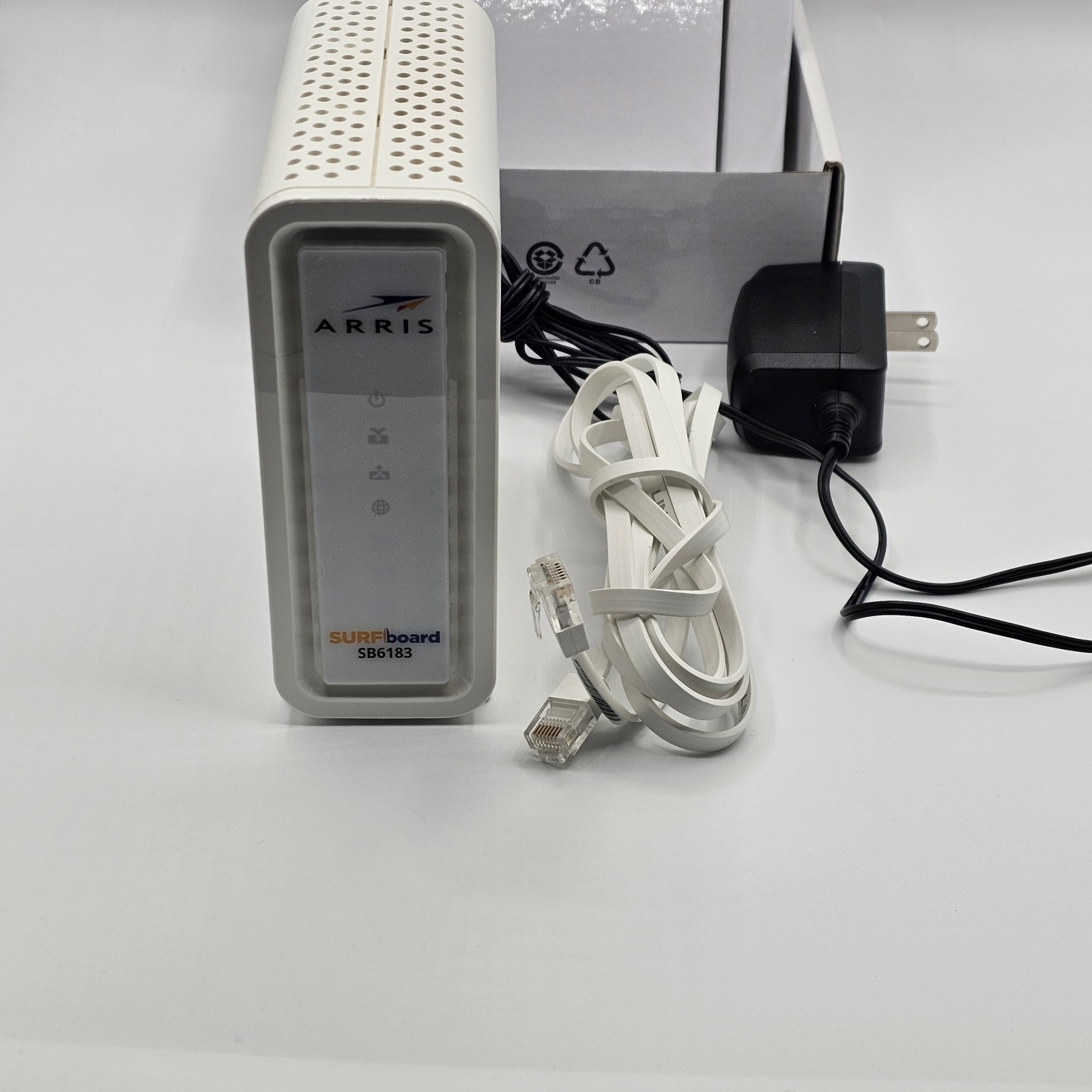ARRIS Surfboard SB6183 DOCSIS 3.0 Cable Modem 16×4 686Mbps w Box Tested Spectru
