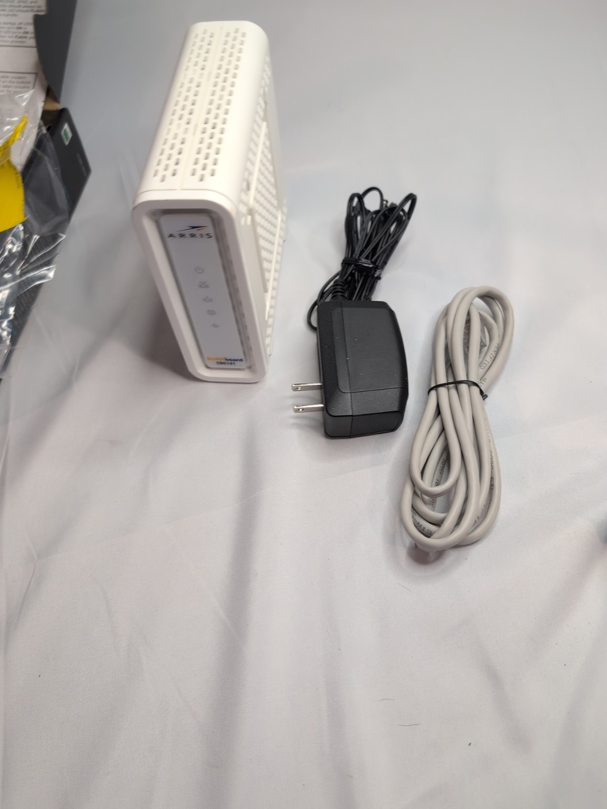Motorola Arris SURFboard Modem 400 Series SB6141 343 Mbps DOCSIS 3.0 Ethernet
