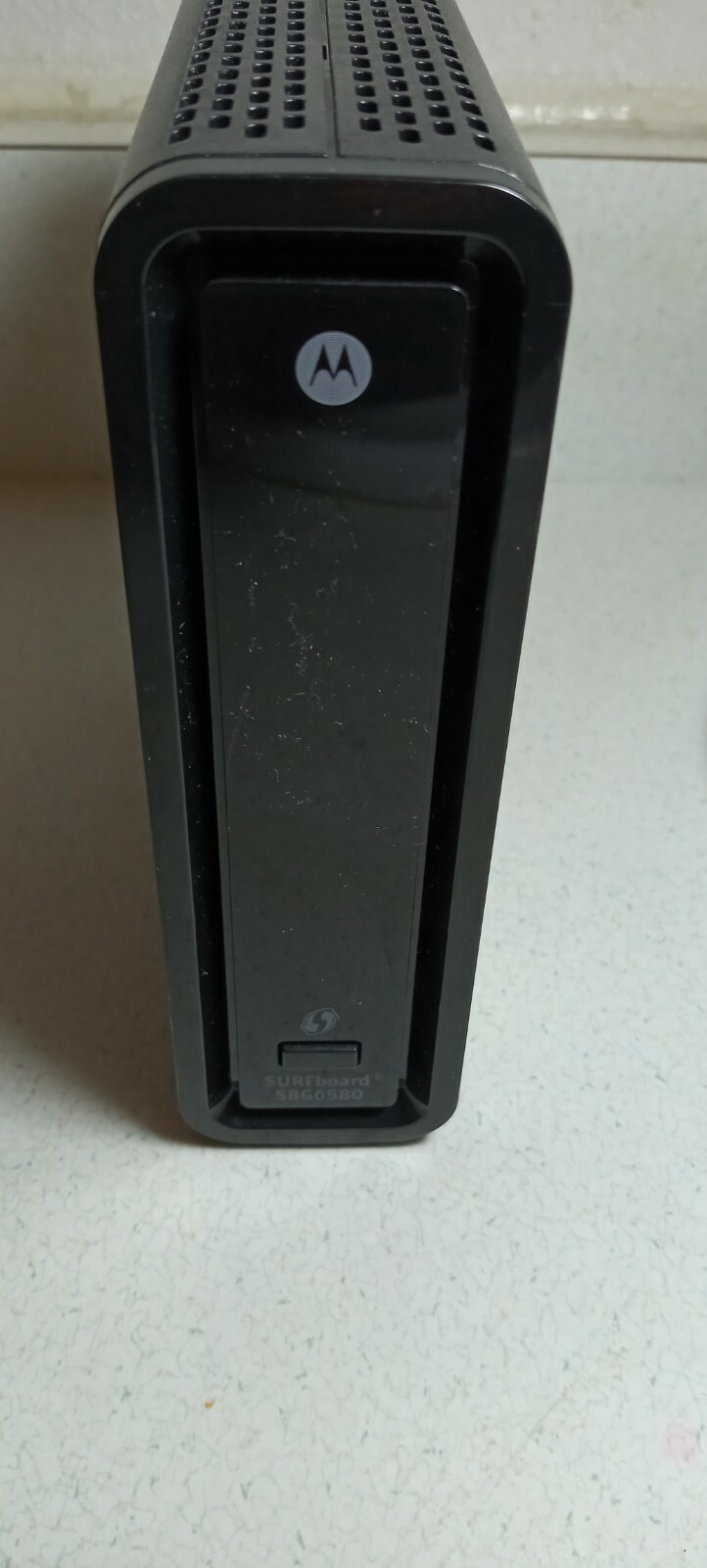 Motorola ARRIS SURFboard SBG6580 DOCSIS 3.0 Cable Modem Wi-Fi Router