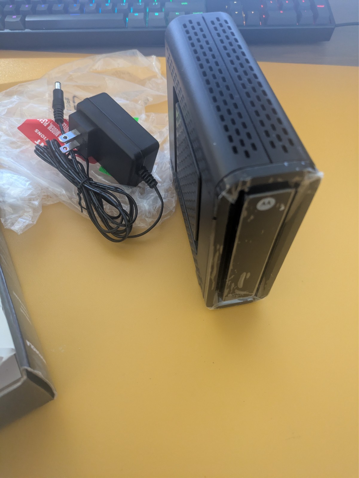 Motorola Arris SURFboard SB6121 DOCSIS 3.0 Cable Modem – Black W/AC Adapter