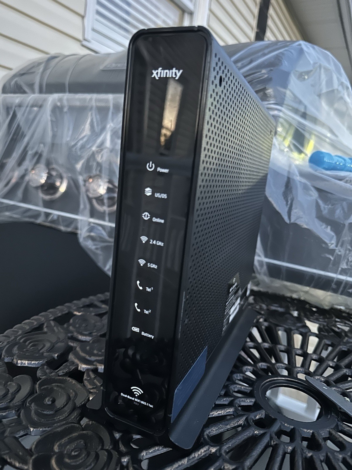 Xfinity ARRIS TG1682G Dual Band Wireless 802.11ac Modem/Router