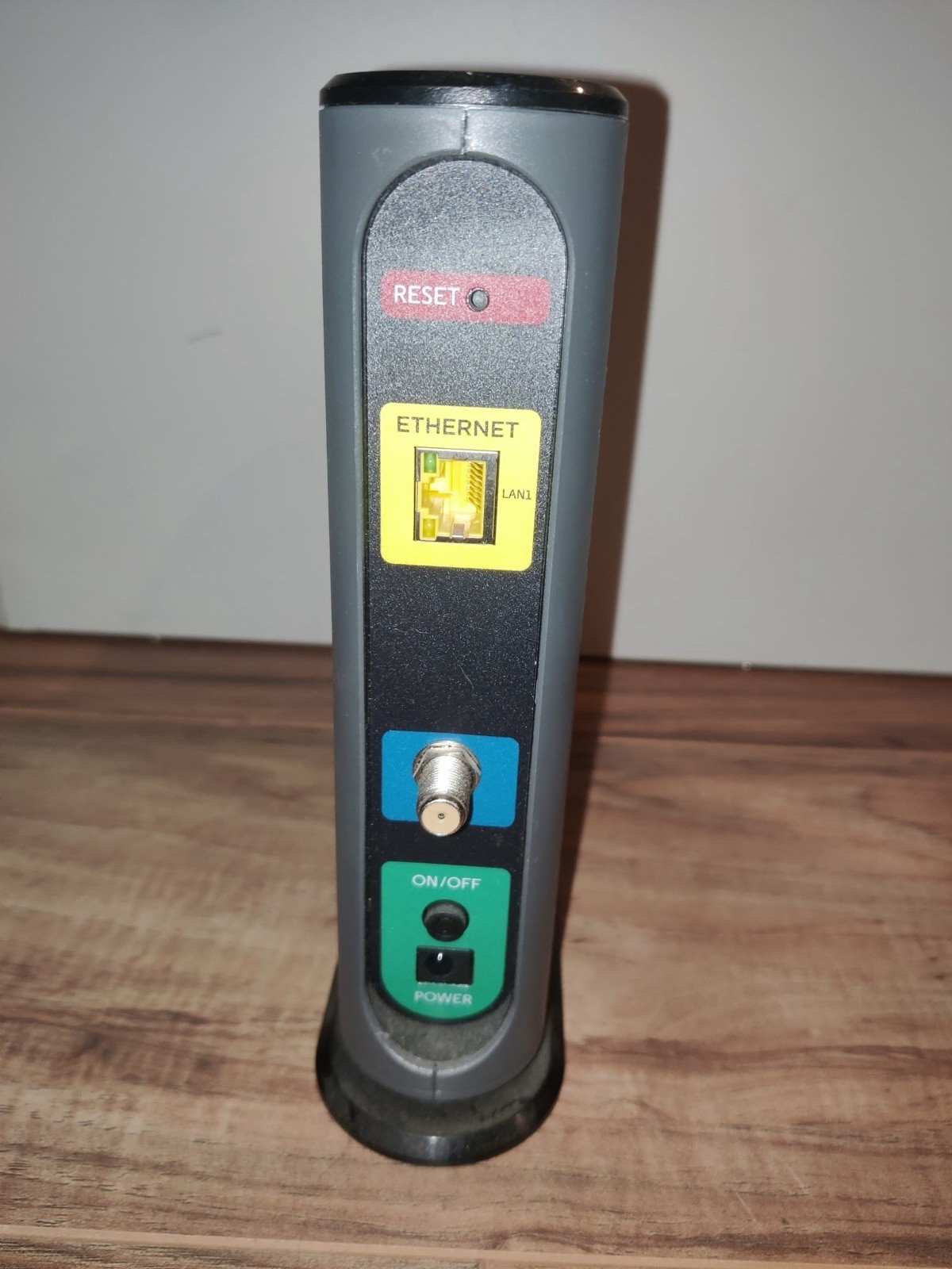 Motorola MB8611 DOCSIS 3.1 Cable Modem Ethernet RJ-45 Gray Black for PC