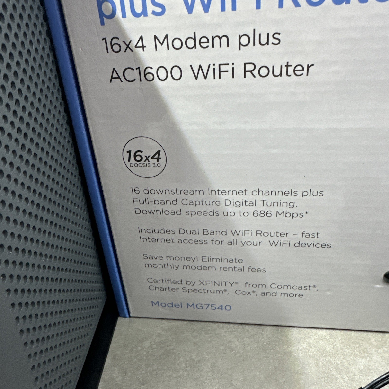 Motorola MG7540-10 16×4 Cable Modem – Black