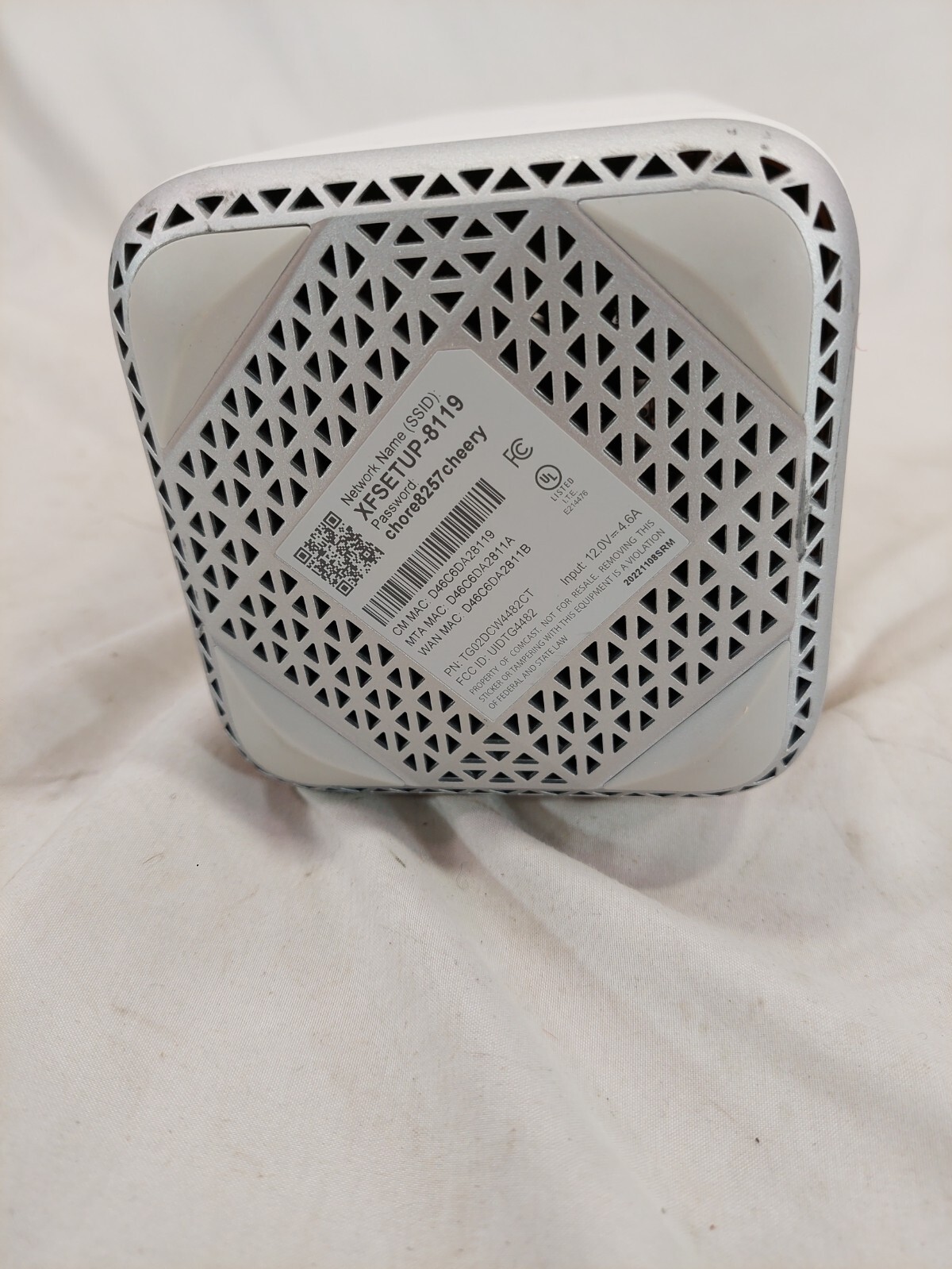 Xfinity Home WiFi Router Modem White XB7-CM No Power Cord For Parts READ!!!