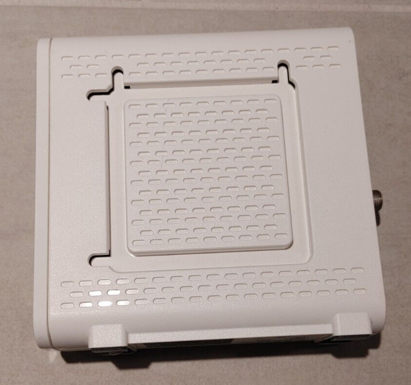 ARRIS SURFboard SB6141 Surf Board Cable Modem, no power cord