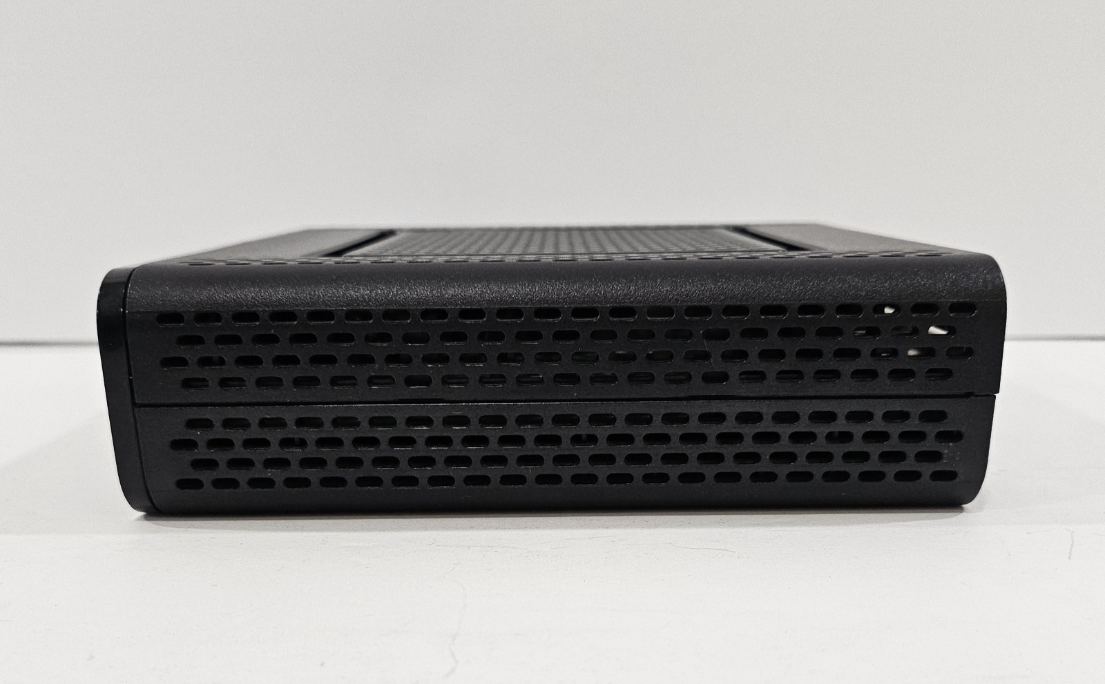ARRIS SURFboard SBG 6580-G228 Cable Modem, Wi-Fi Router w/ cables and power cord