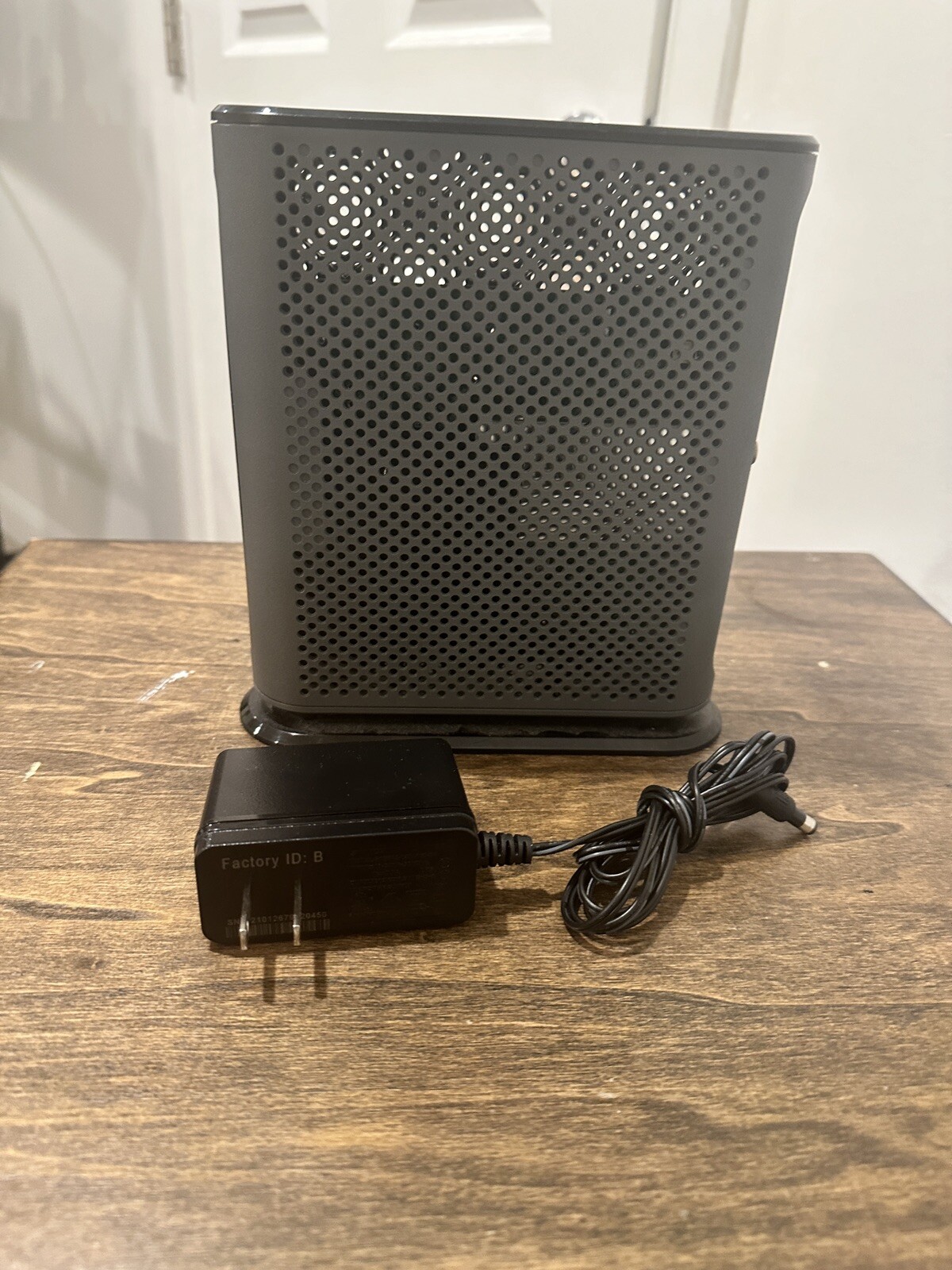 Motorola MB7621 24×8 Cable Modem (1000+ Mbps)