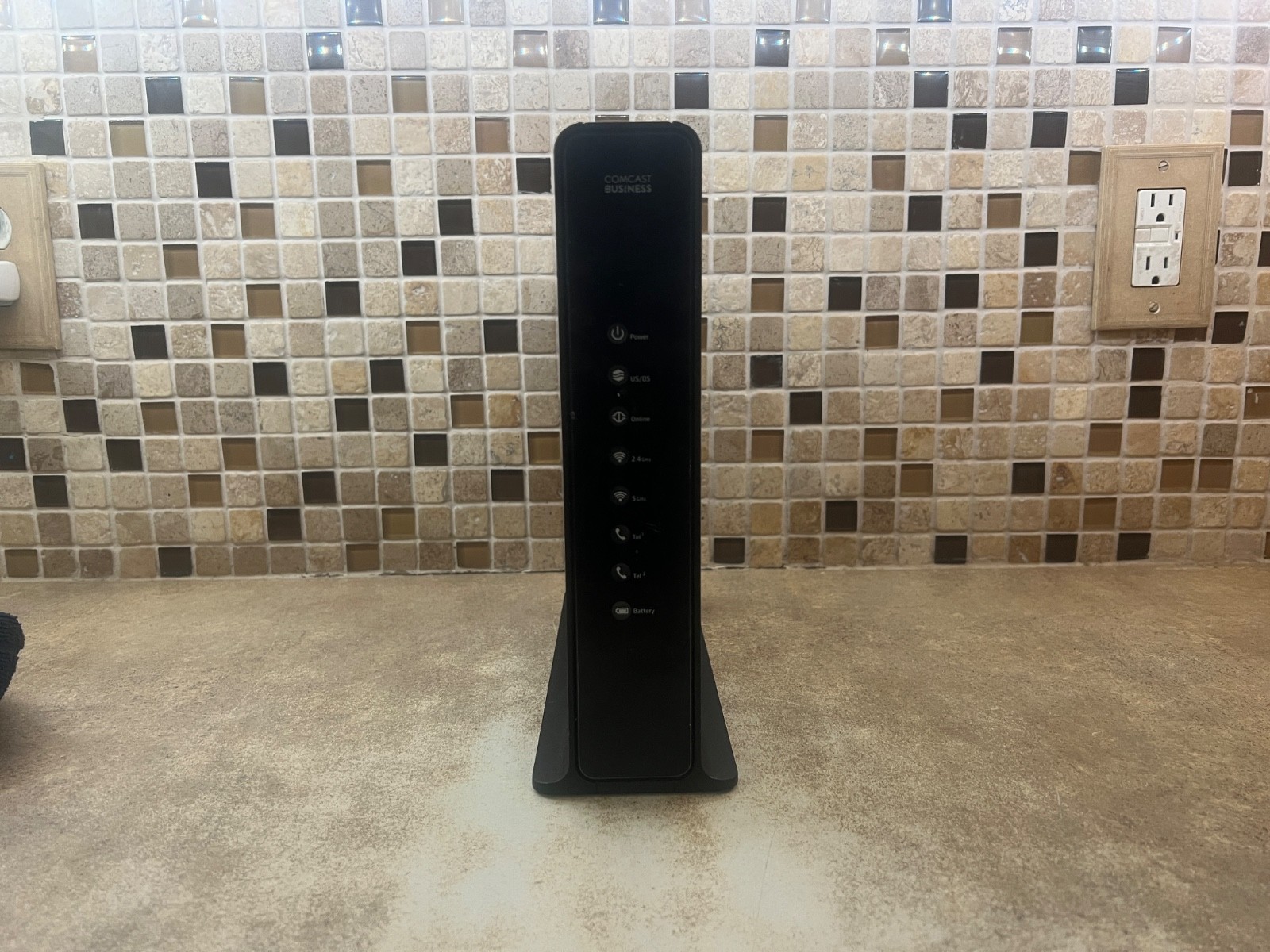 Cisco 105 Dpc3939 Xfinity Xb3 Dual Band WiFi Modem Router Voice Gateway