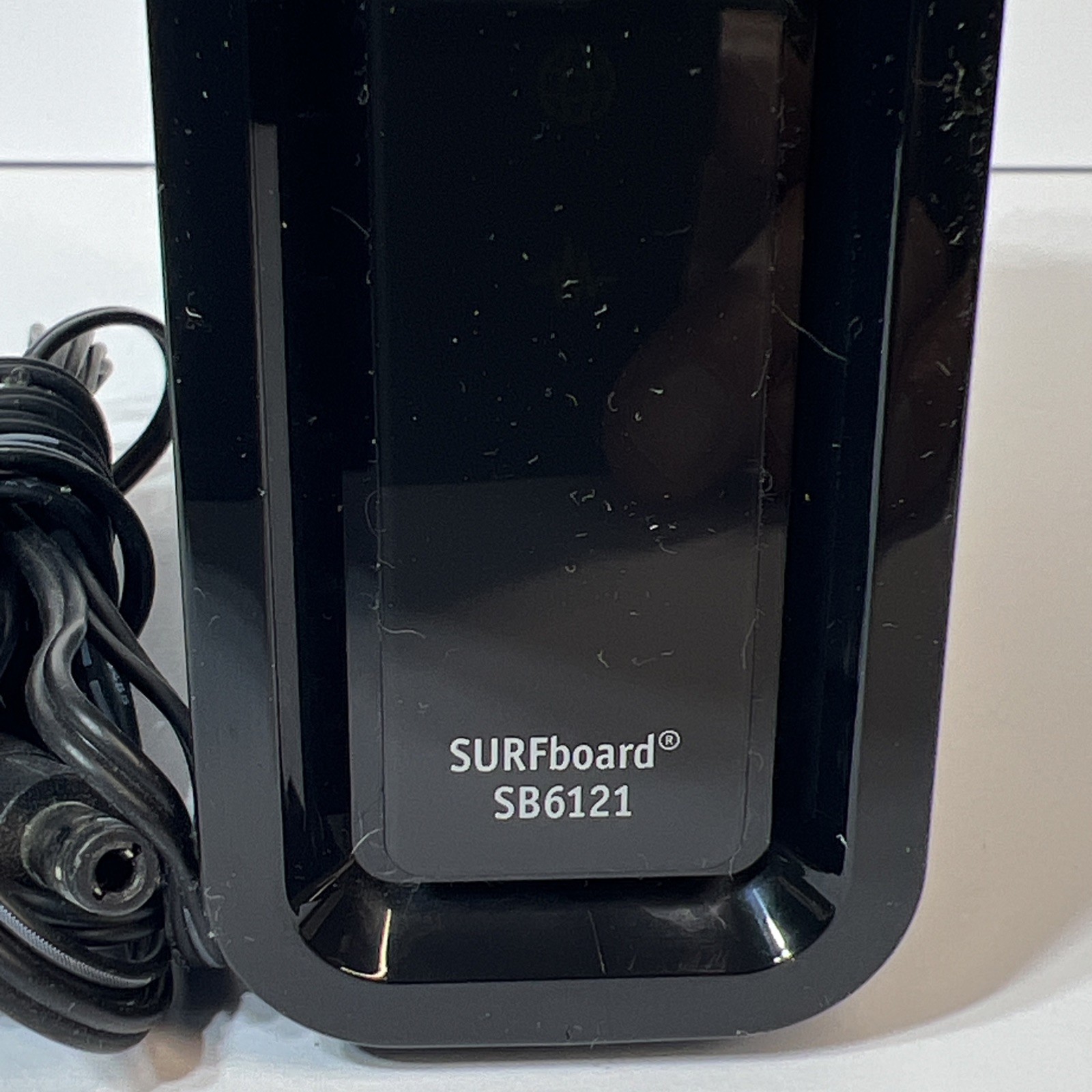 Arris Surfboard SB6121 Cable Modem High Speed Internet with CHARGING CABLE