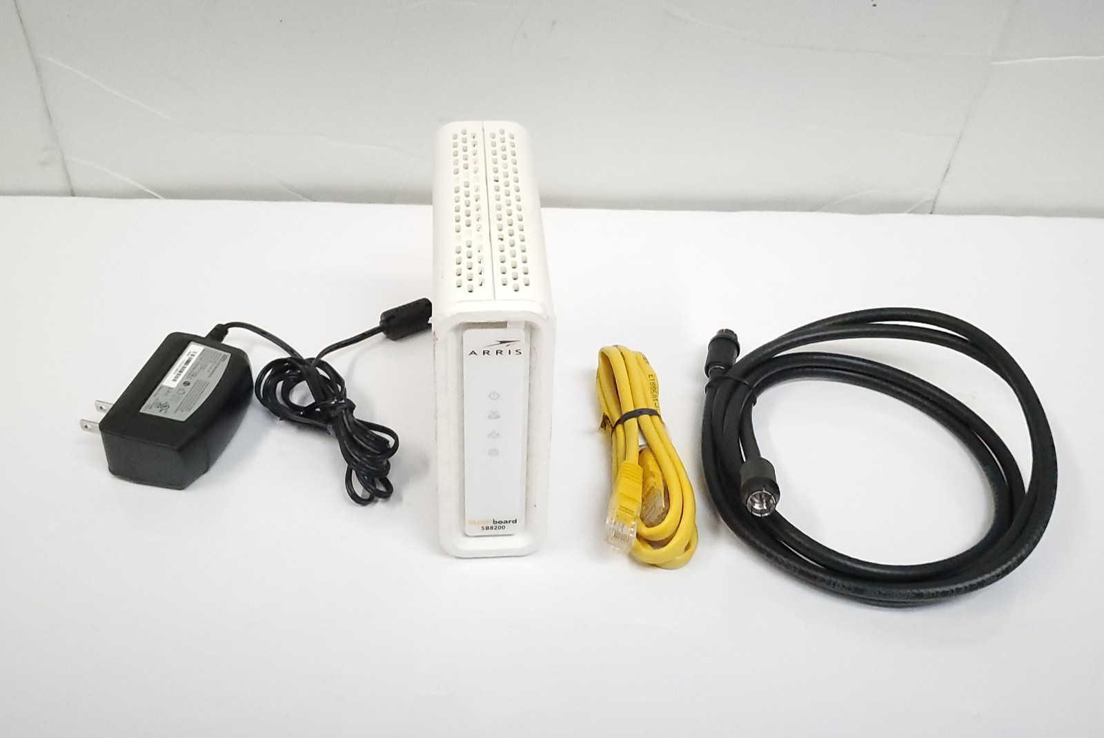 ARRIS – SB8200 – 32×8 DOCSIS 3.1 – 10 Gbps Cable Modem