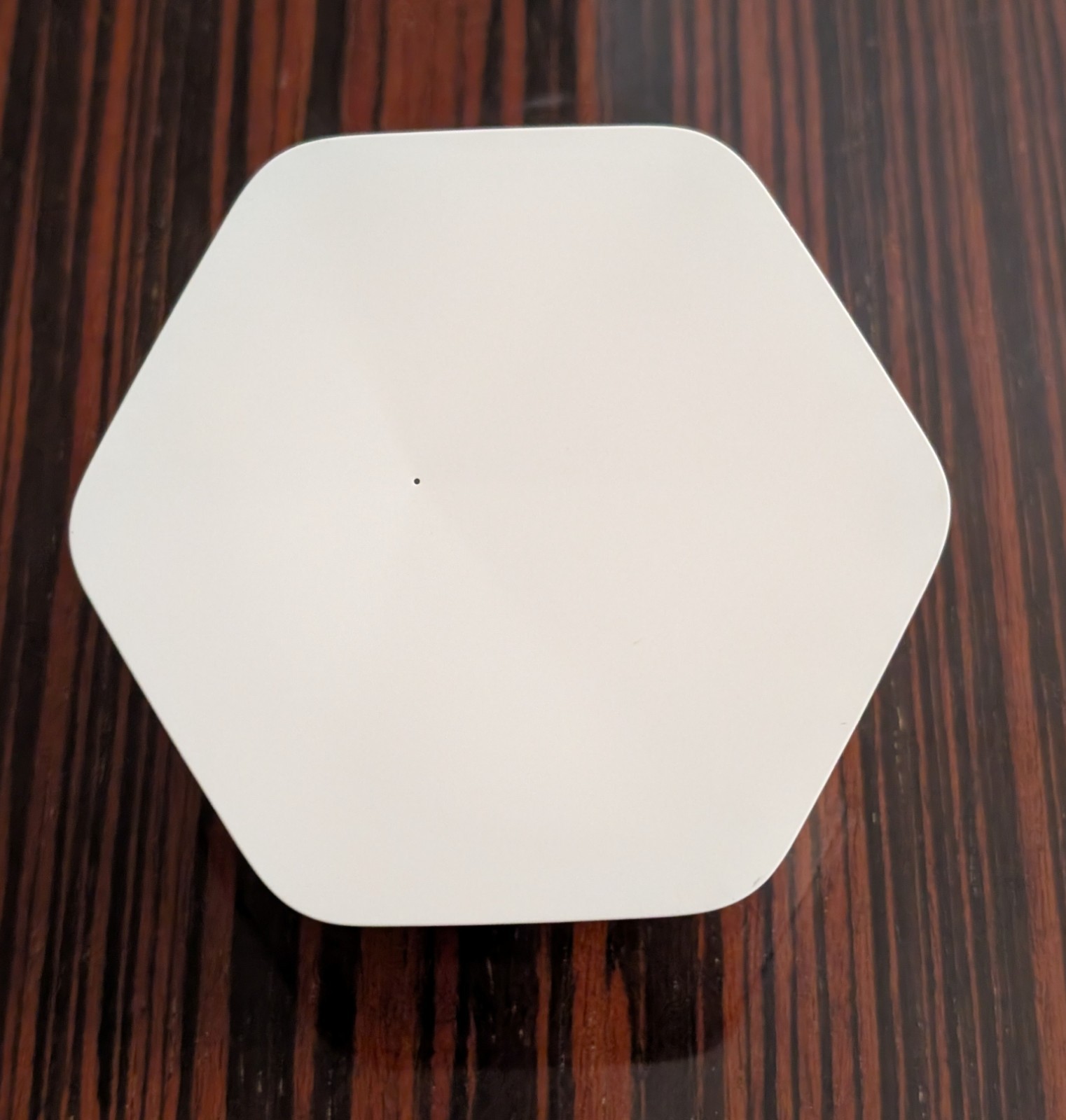 Xfinity Comcast xFi Pod 2nd Gen XE2-SG WiFi Tri-Band Network Extender